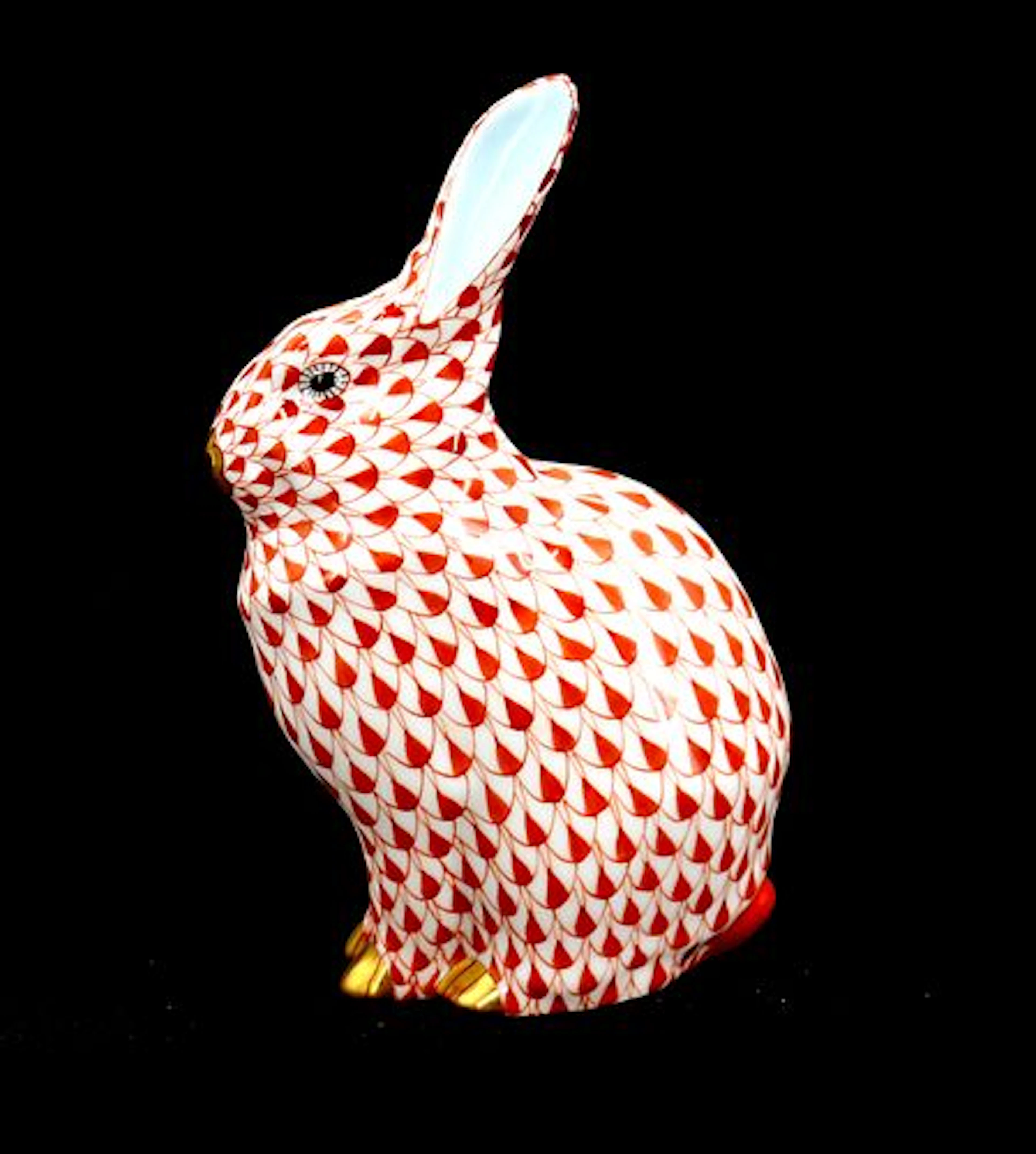 1930s Hungarian Herend Hand-Painted Fishnet Pattern Porcelain Bunny Figurine