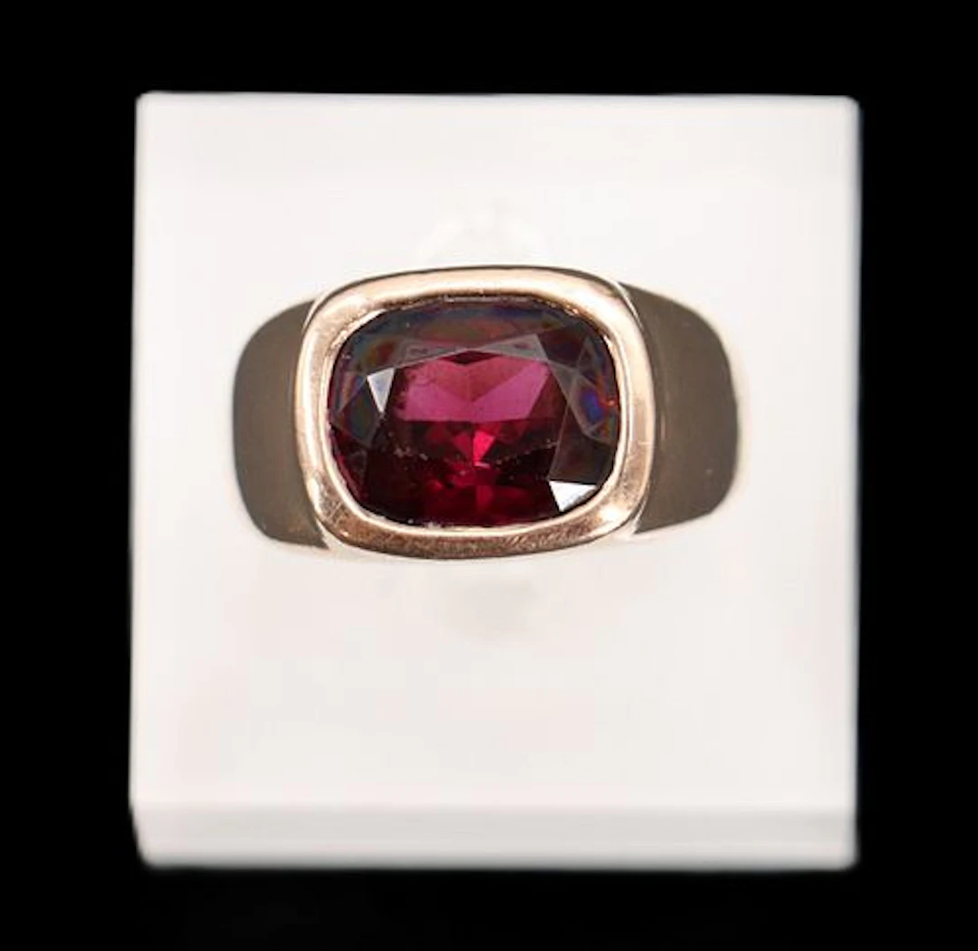 Marked 14k Gold and Rhodolite Ring - RS: 9.75 - Gross 28.9 g.