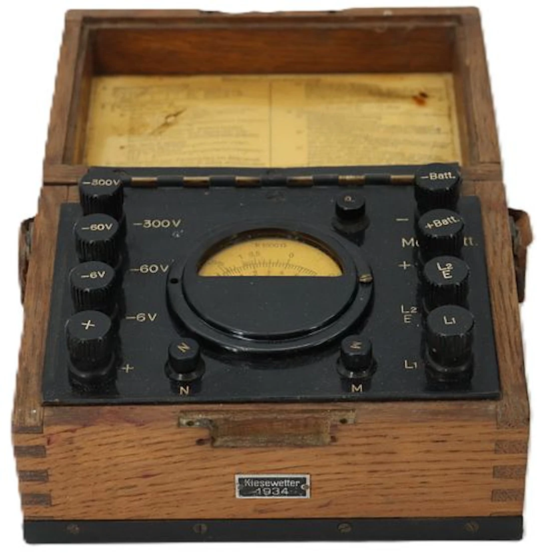 1934 German Kiesewetter Voltmeter in Original Wood Case