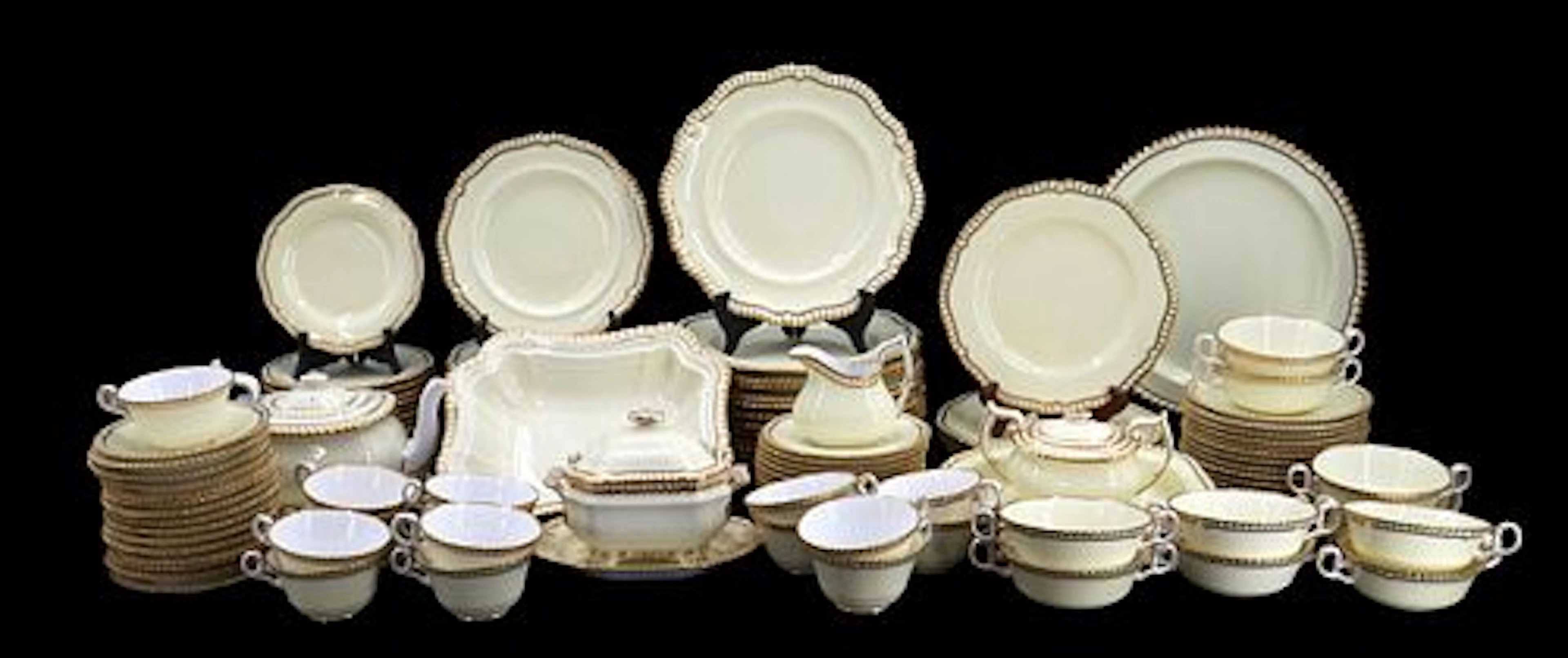 (114) English Spode China "Hallmark" Dinner Service
