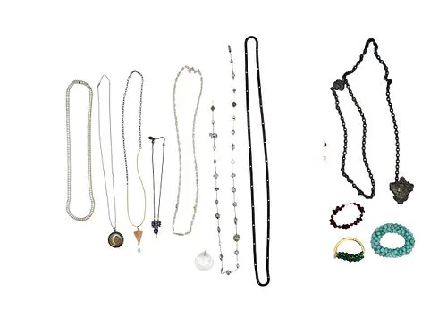 (16) Pieces of Costume Jewelry