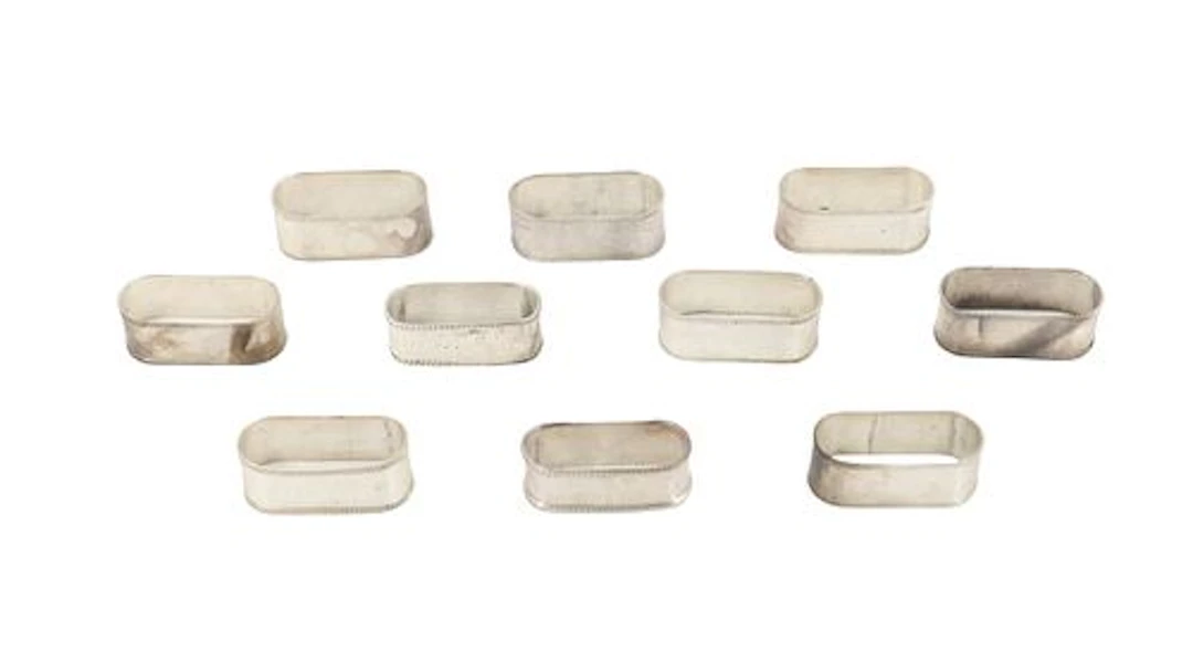 (10) Oval Silverplated Napkin Rings with Raised Rope Design Edge