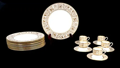 (21) Pieces Wedgwood "Gold Florentine" Bone China Tableware