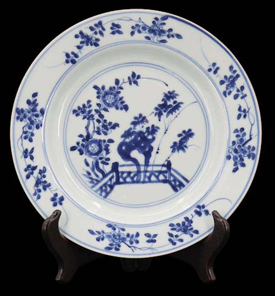18th Century Chinese Qianlong Porcelain Cobalt Blue & White Plate