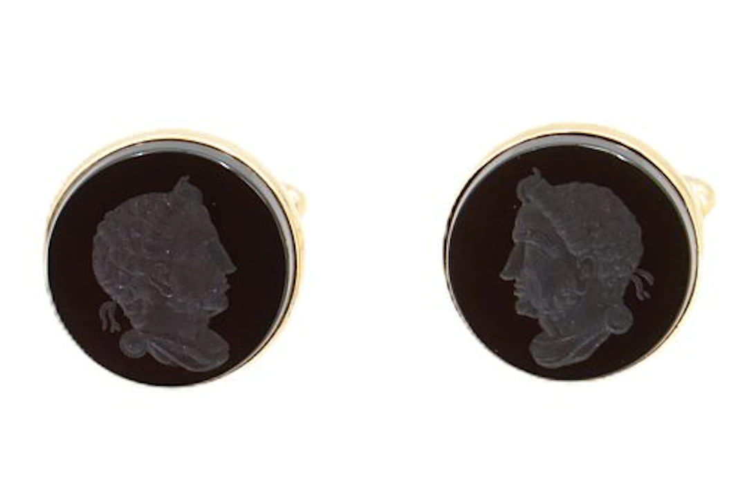 Pair of 14k Gold Carved Black Onyx Intaglio Cufflinks - Gross 13.5 g.
