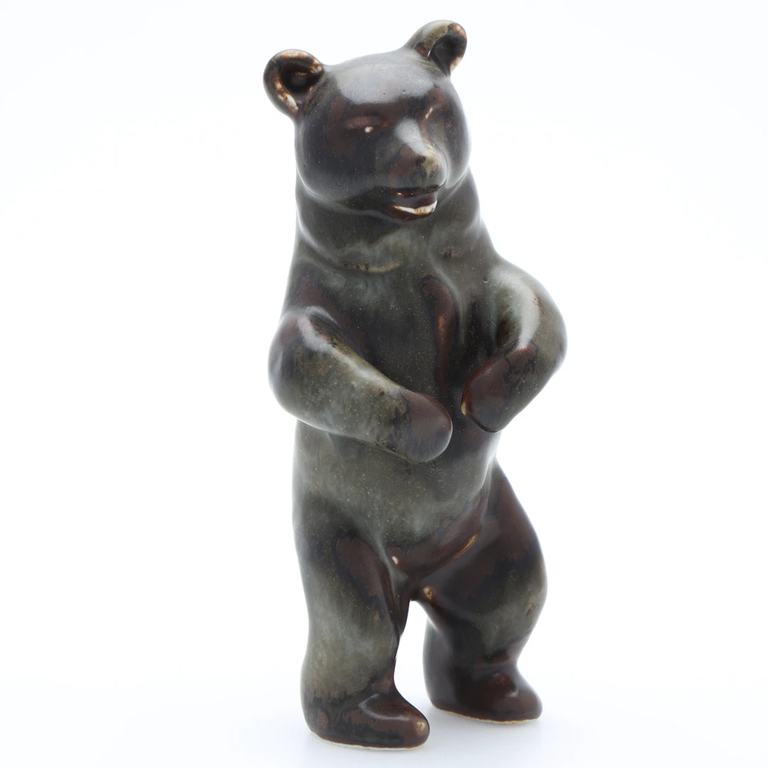KARL GRÖSSL. Figurin, glaserad stengods, björn, monogramsignerad, Rörstrand.