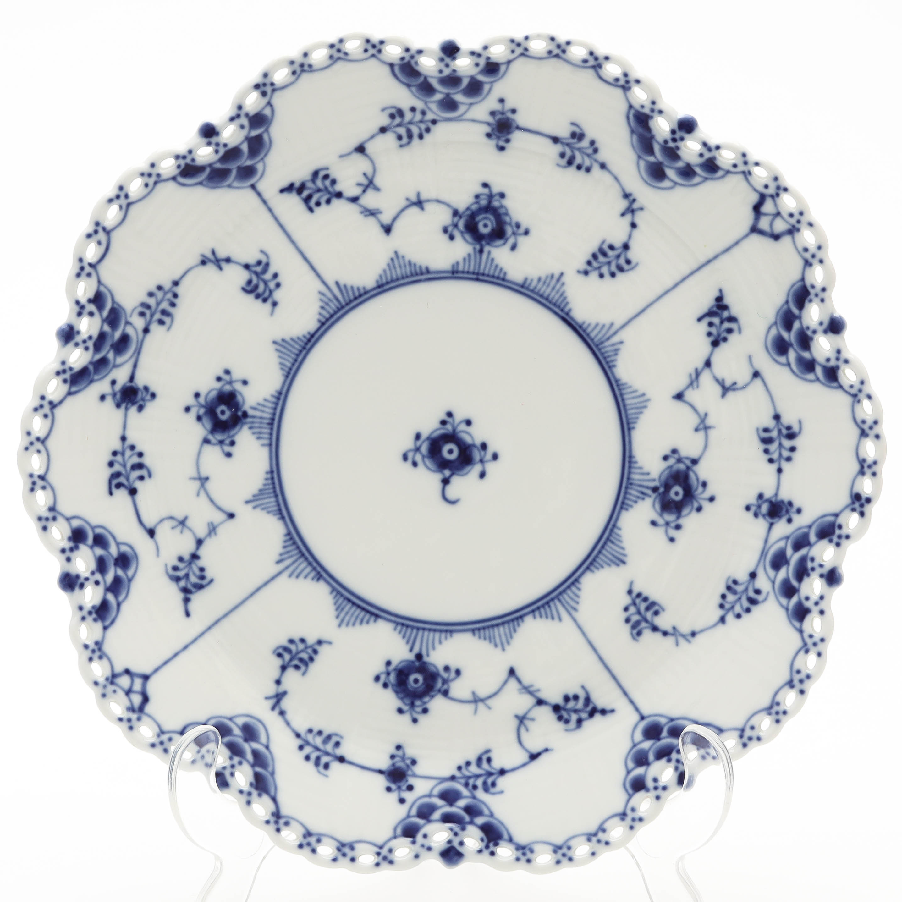 FAT, porslin, "Musselmalet helblond", modell 1062, Royal Copenhagen, Danmark.