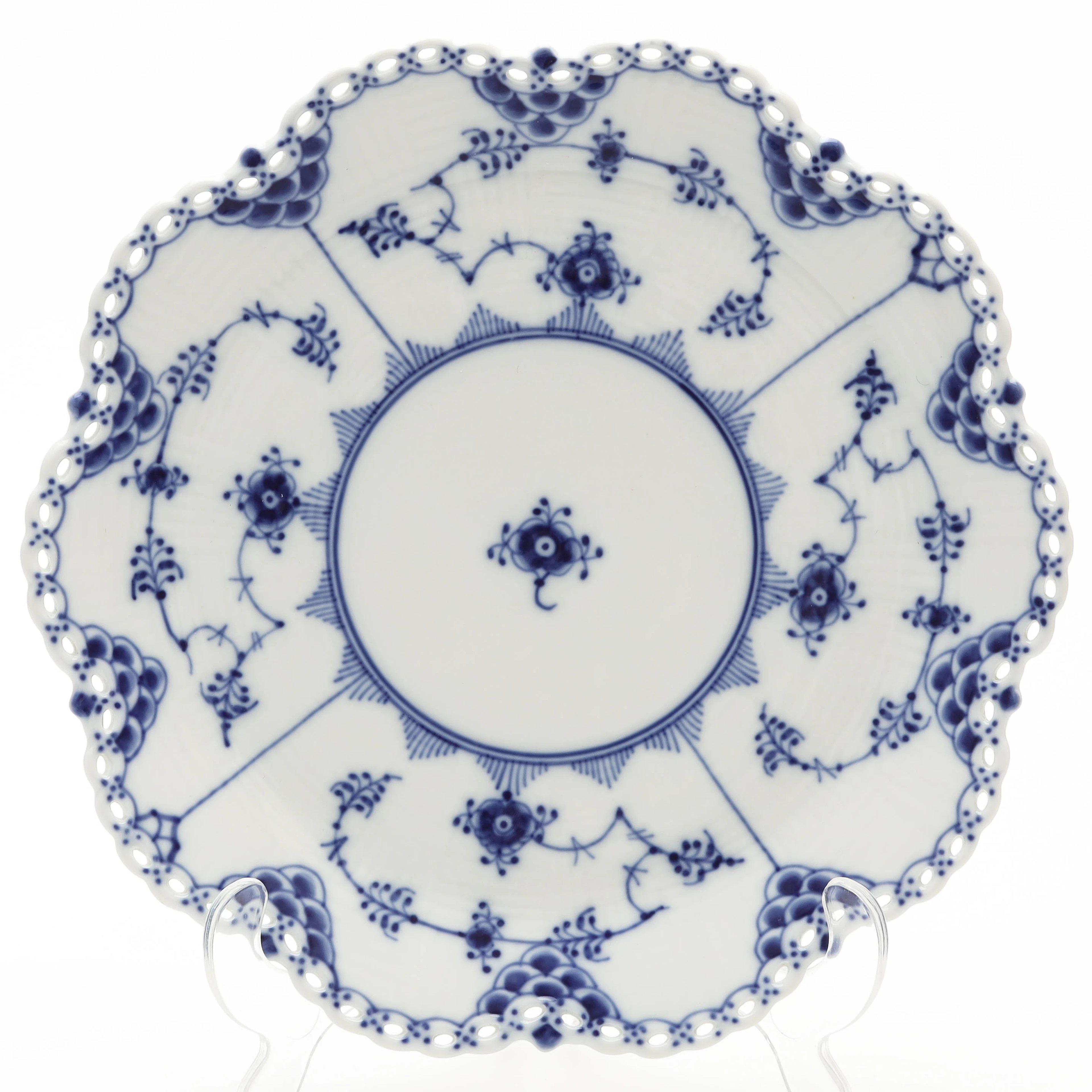 FAT, porslin, "Musselmalet helblond", modell 1062, Royal Copenhagen, Danmark.