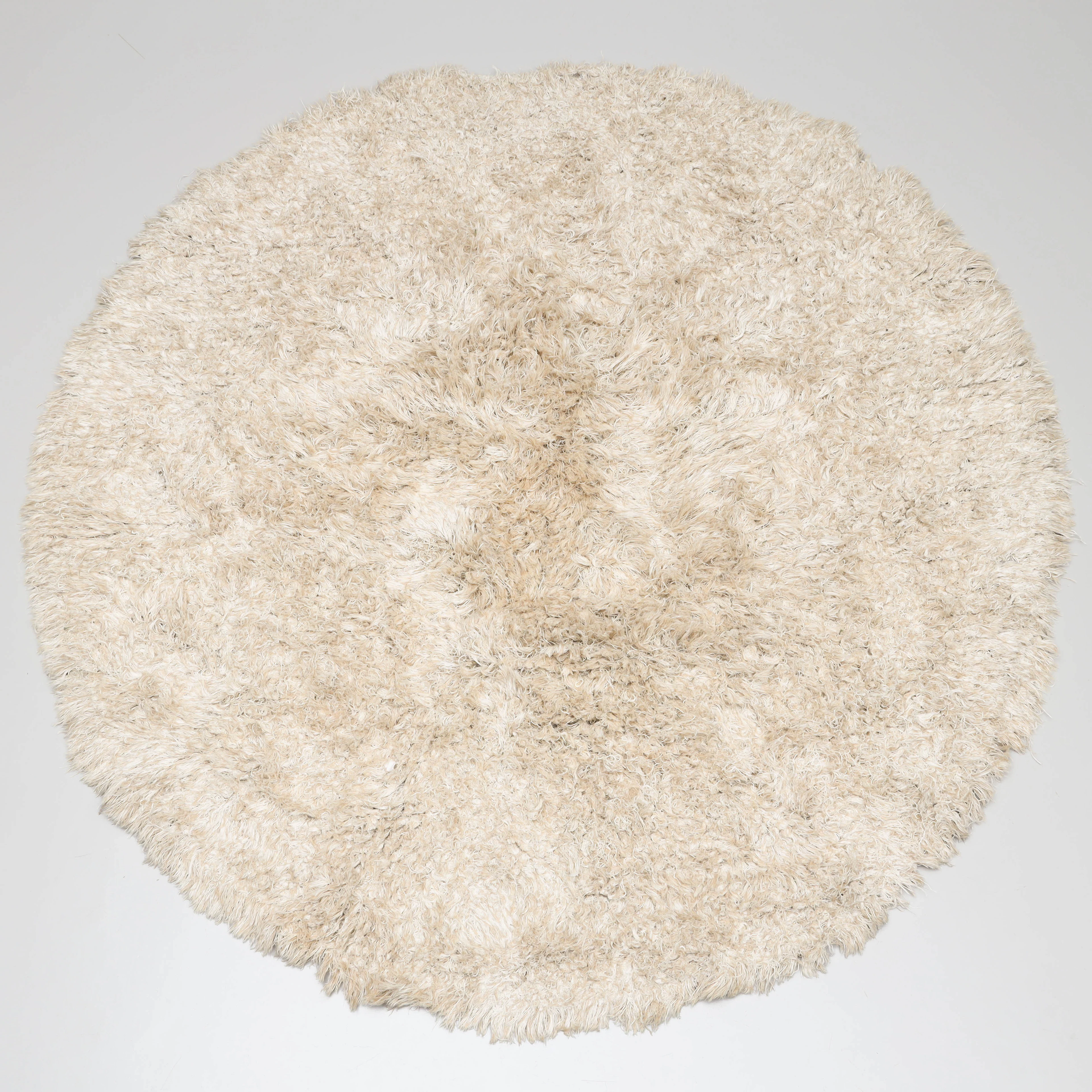 MATTA, lång lugg, diameter 190 cm.