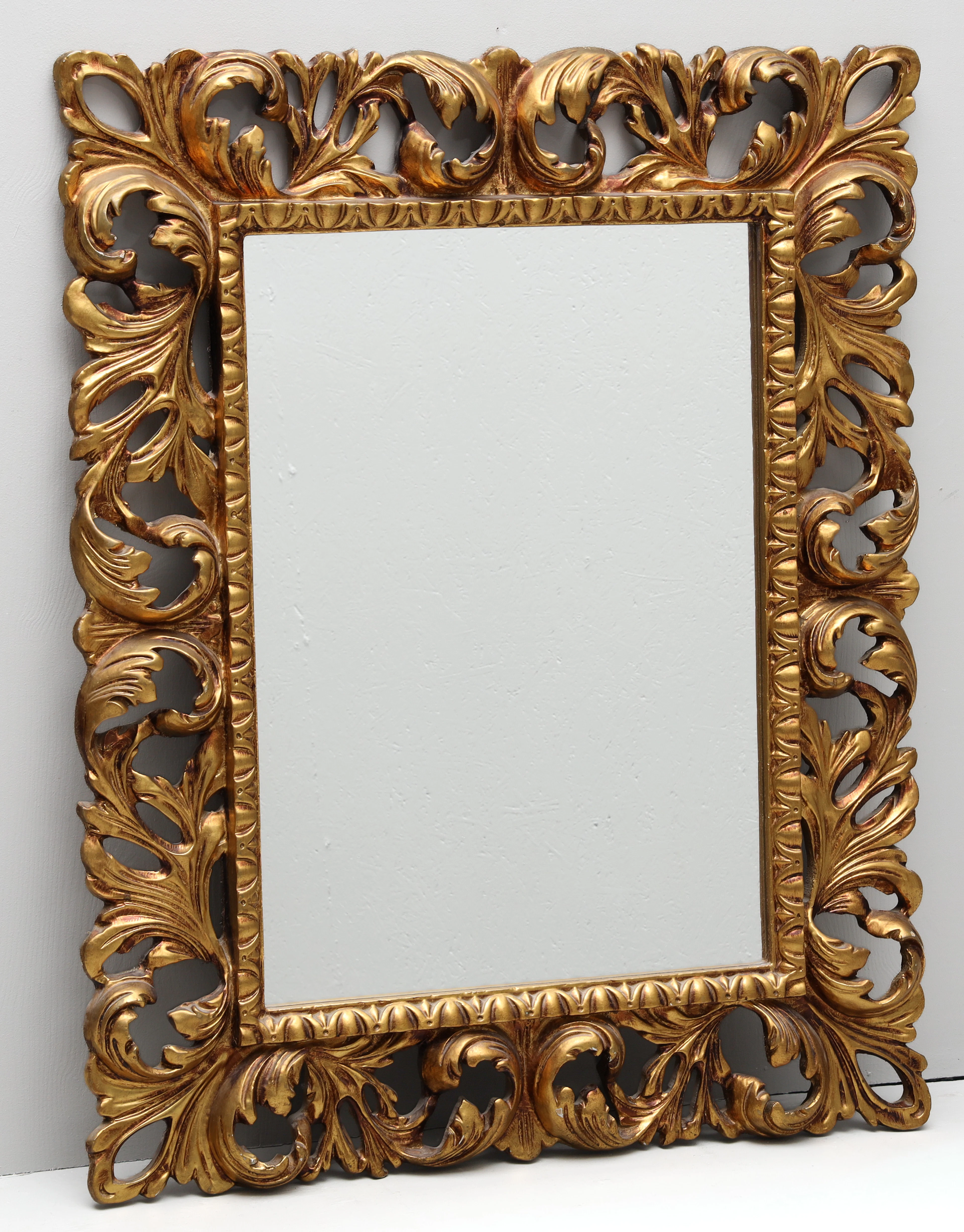 SPEGEL, bronserad med floral dekor, 1900-tal.