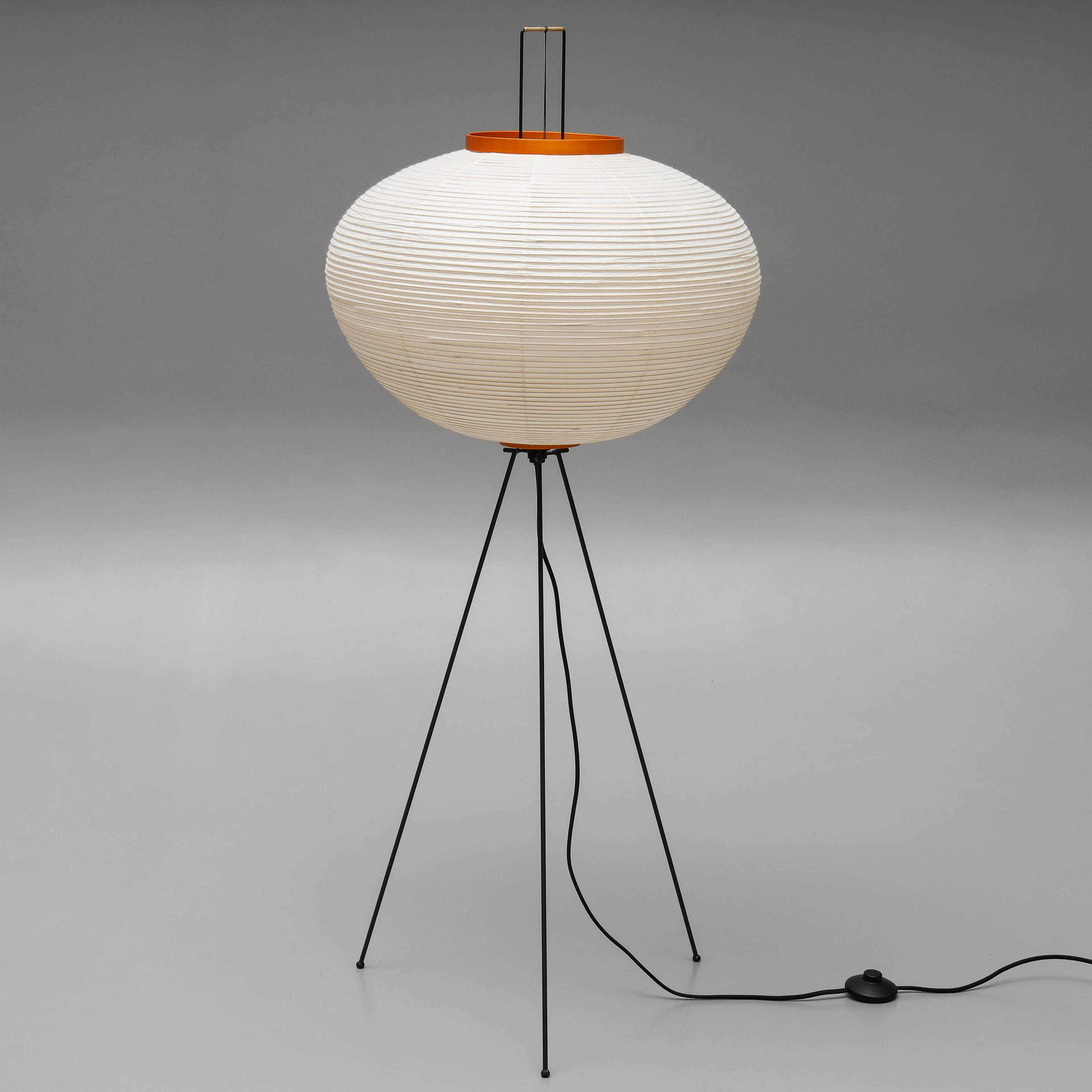 ISAMU NOGUCHI. Golvlampa, modell "Akari 10A", för Vitra, samtida.