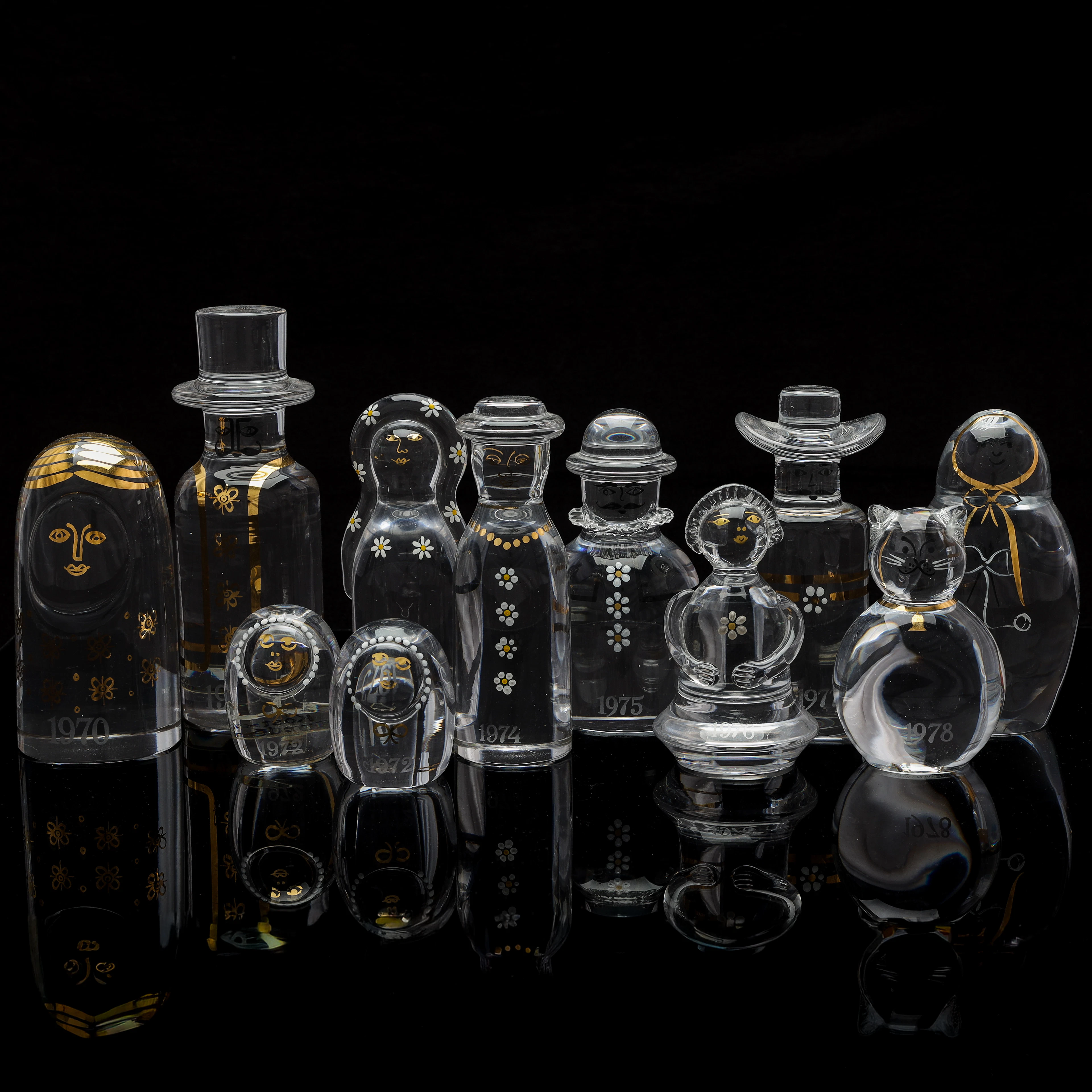 GÖRAN WÄRFF. Figuriner, glas, 11 st, "Familjen", Kosta Boda.