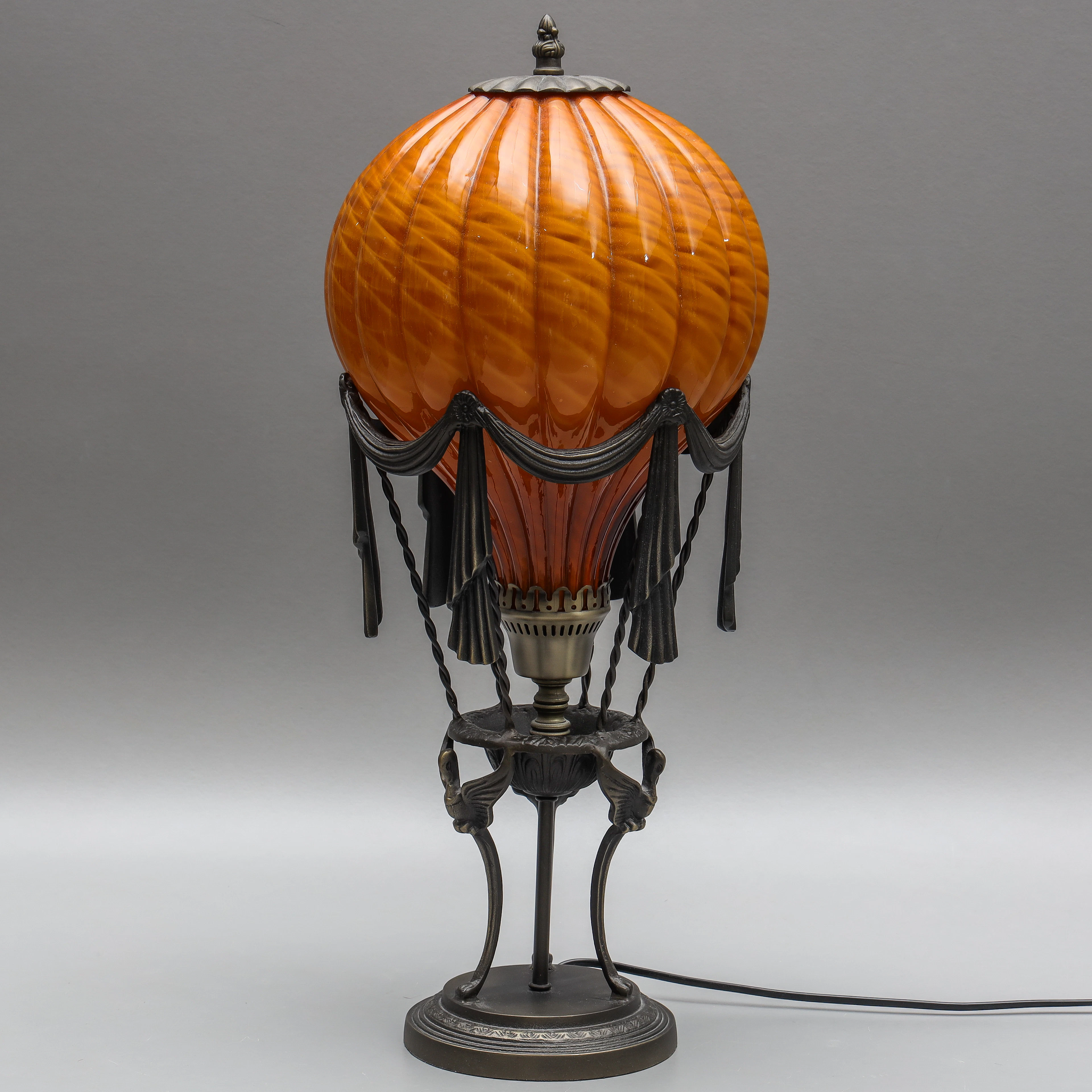 BORDSLAMPA, glas och metall, form av luftballong, Texa.