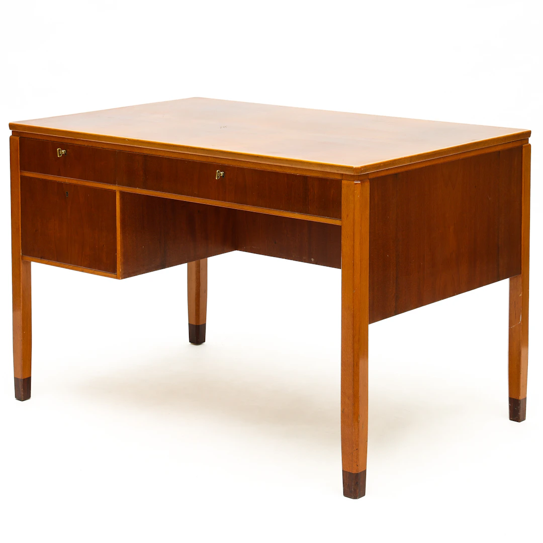 SKRIVBORD, fanerad i alm, ben i bok, art deco, 1930/40-tal.