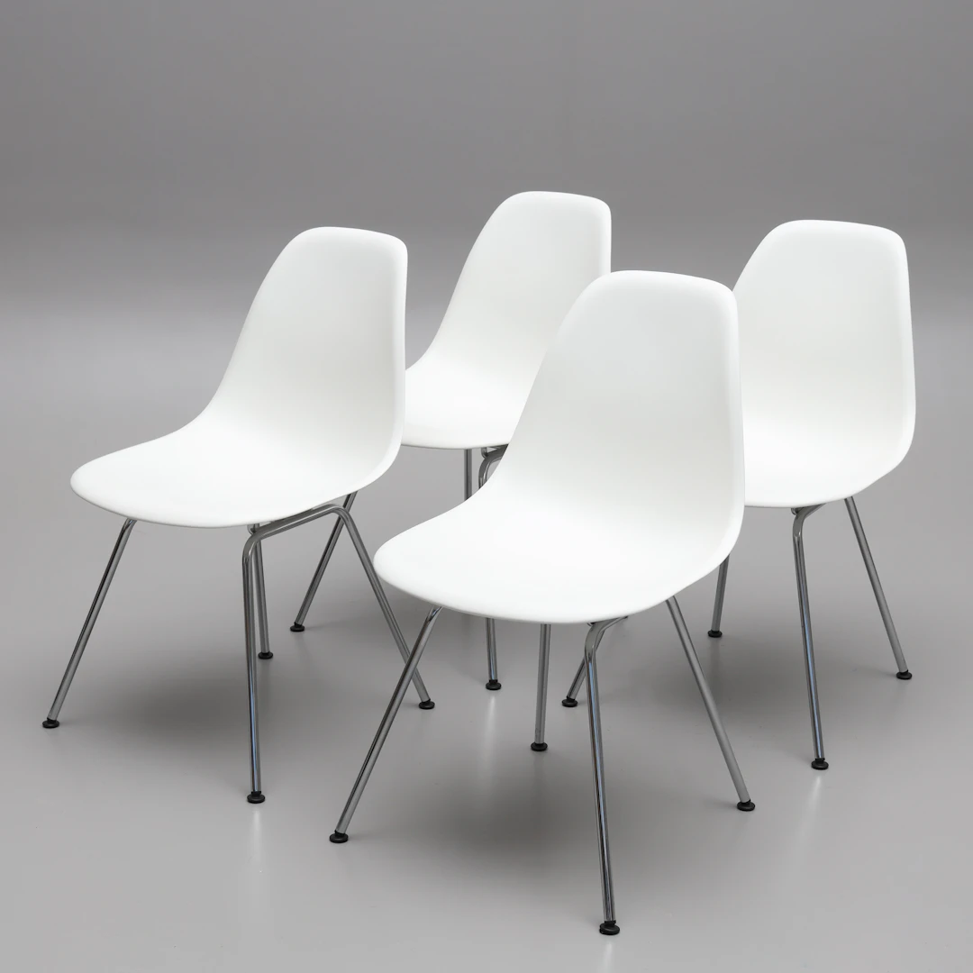 CHARLES & RAY EAMES. Stolar, 4 st, "Eames Fiberglass Chair DSX", Vitra.