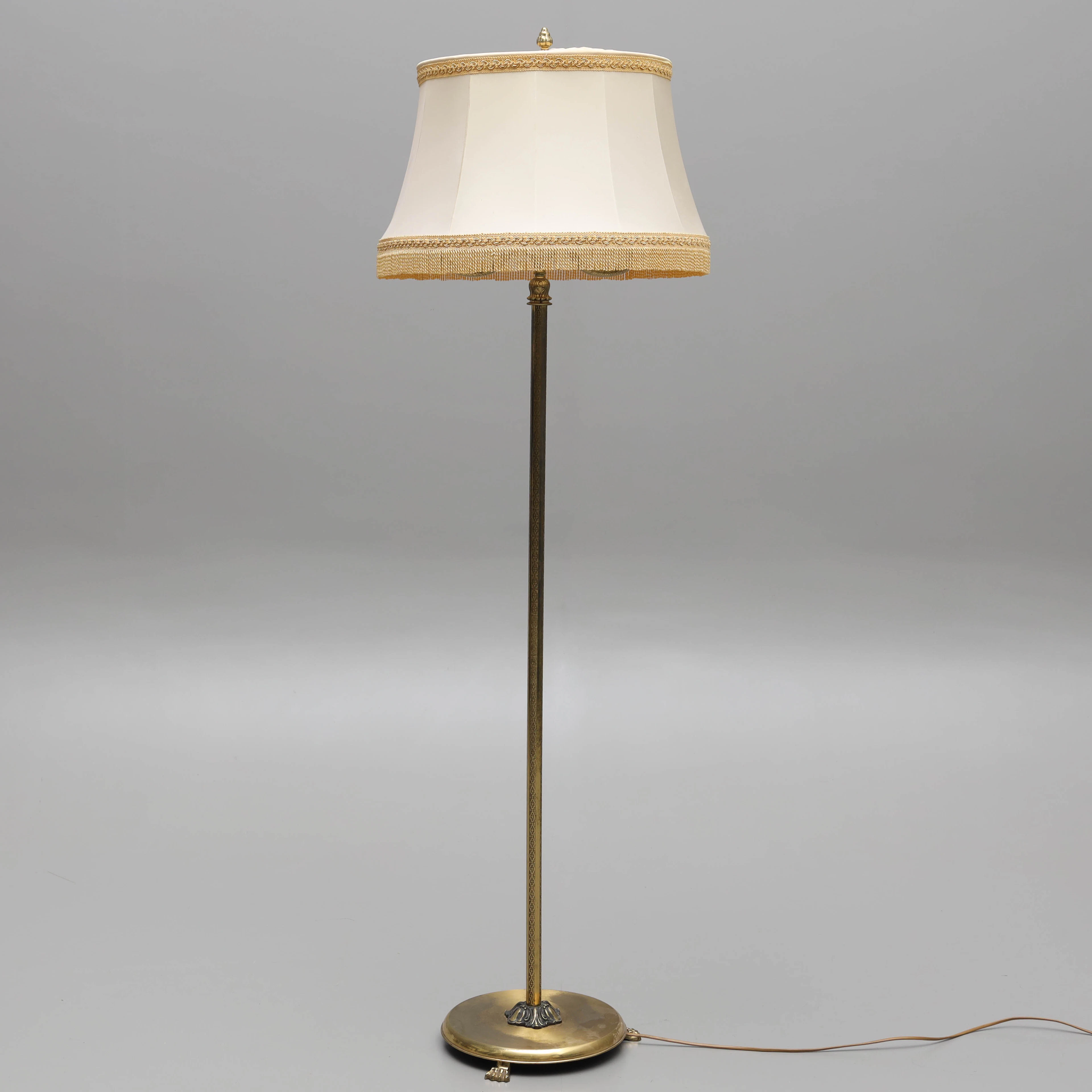 GOLVLAMPA, mässing, 1900-talets mitt.