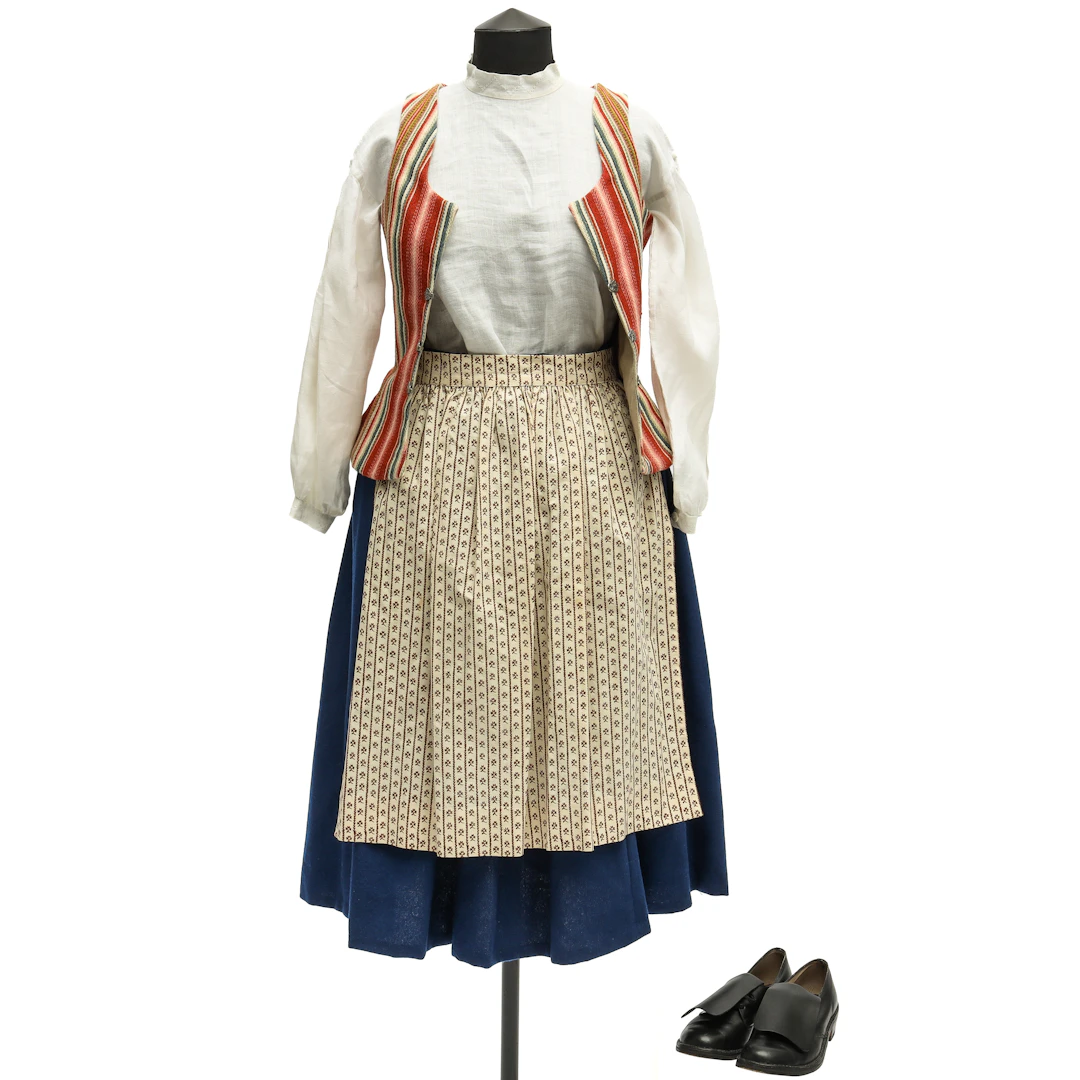 FOLKDRÄKT, 5 delar, dam, handsydd, Bolstad, Ärtemark, Dalsland.