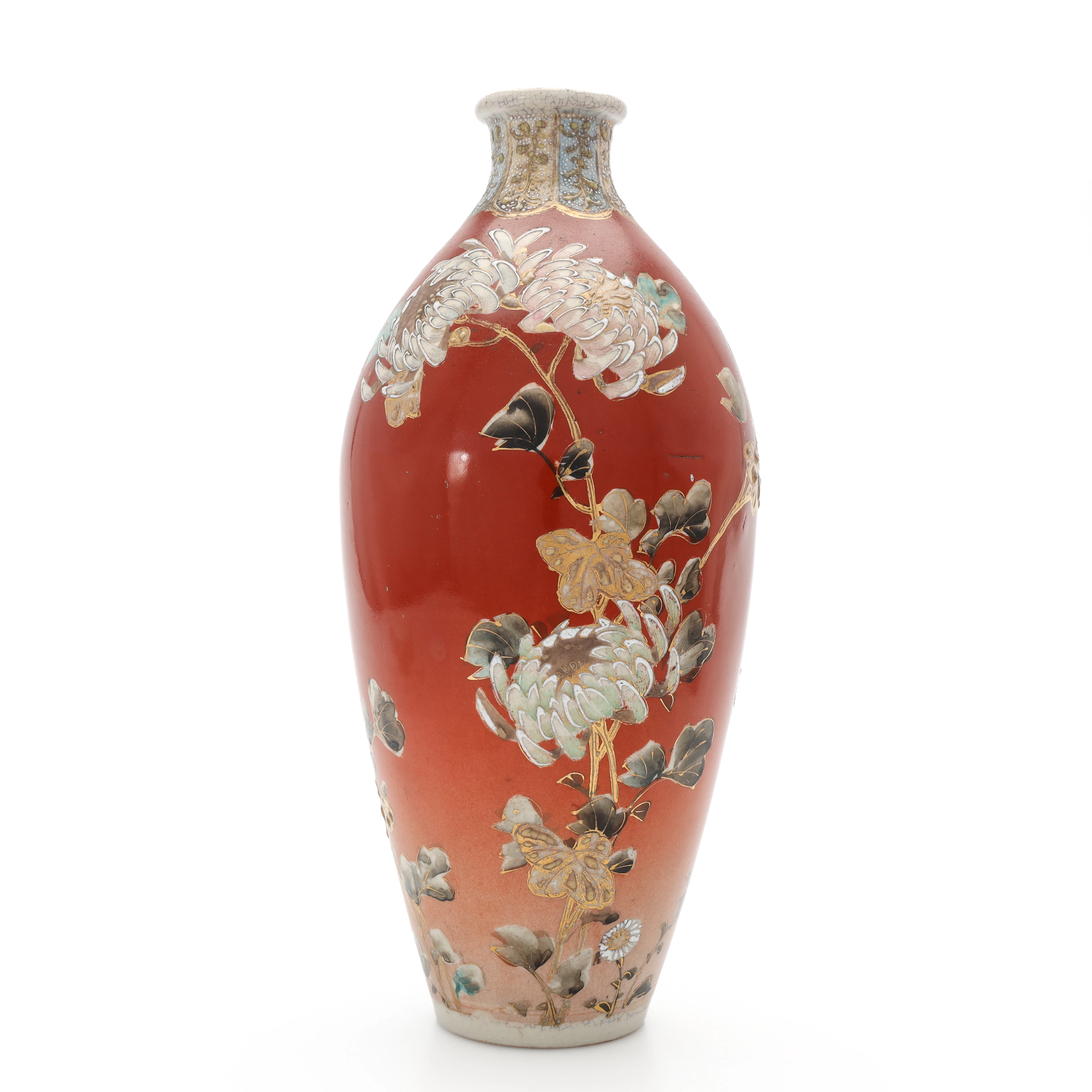 VAS, porslin, dekor av krysantemum, Satsuma, Japan, 1800/1900-tal.
