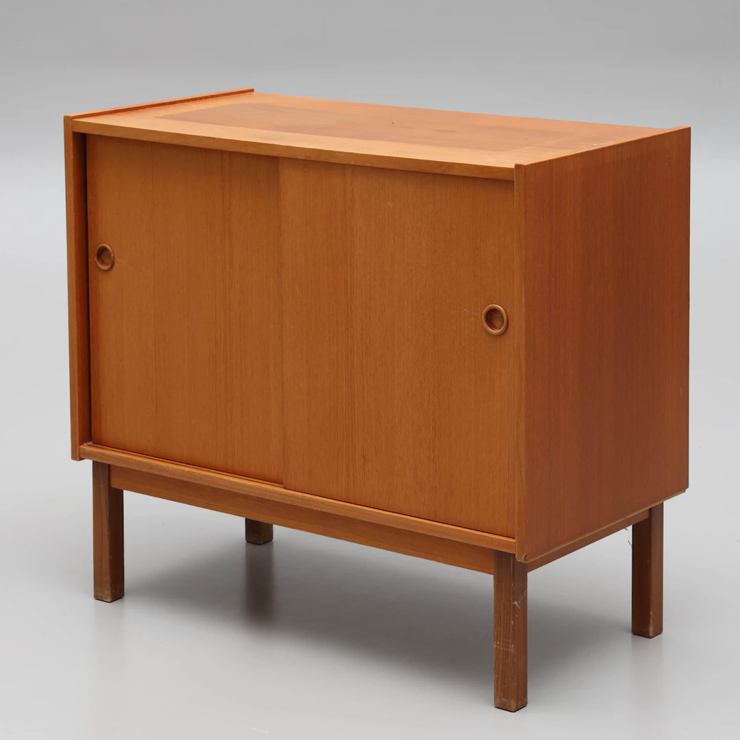 SKÅP, fanerat i teak, 1950/60-tal.