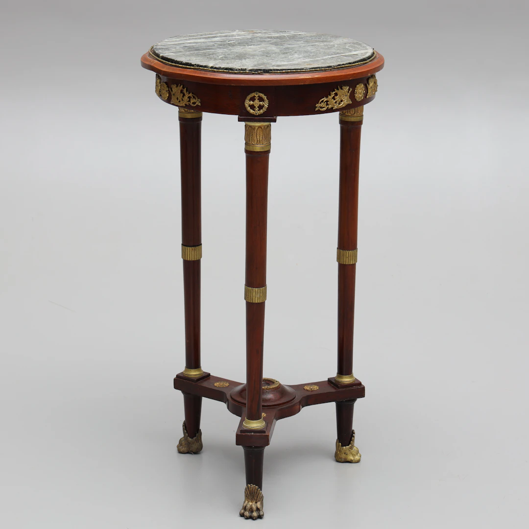 SIDOBORD, toppskiva i marmor, empire stil, 1900-tal.