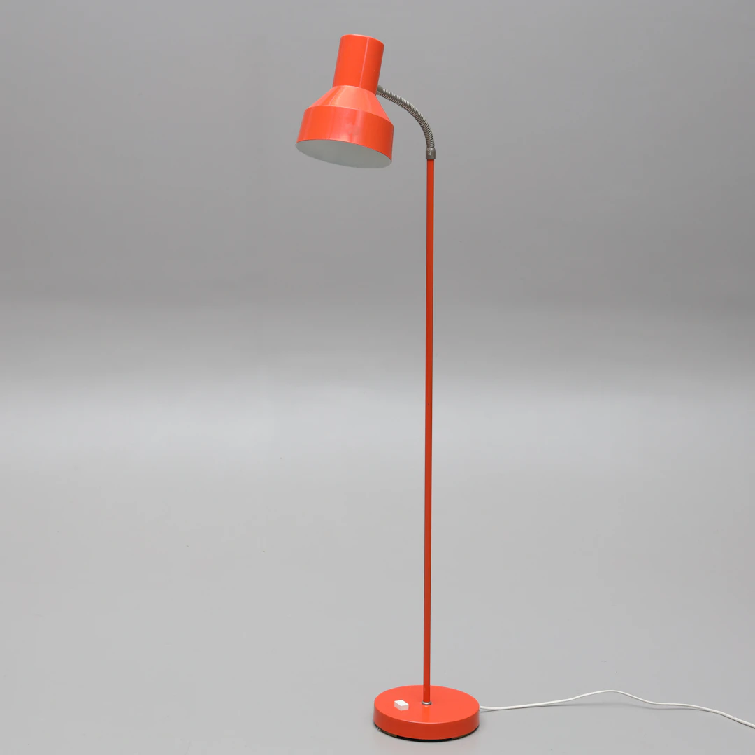 GOLVLAMPA, lackad metall, 1960/70-tal.