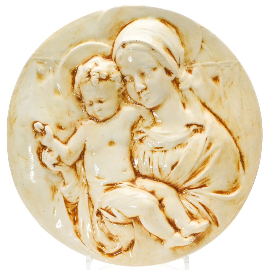 VÄGGRELIEF, glaserad keramik, "Maria och Jesusbarnet", Italien.