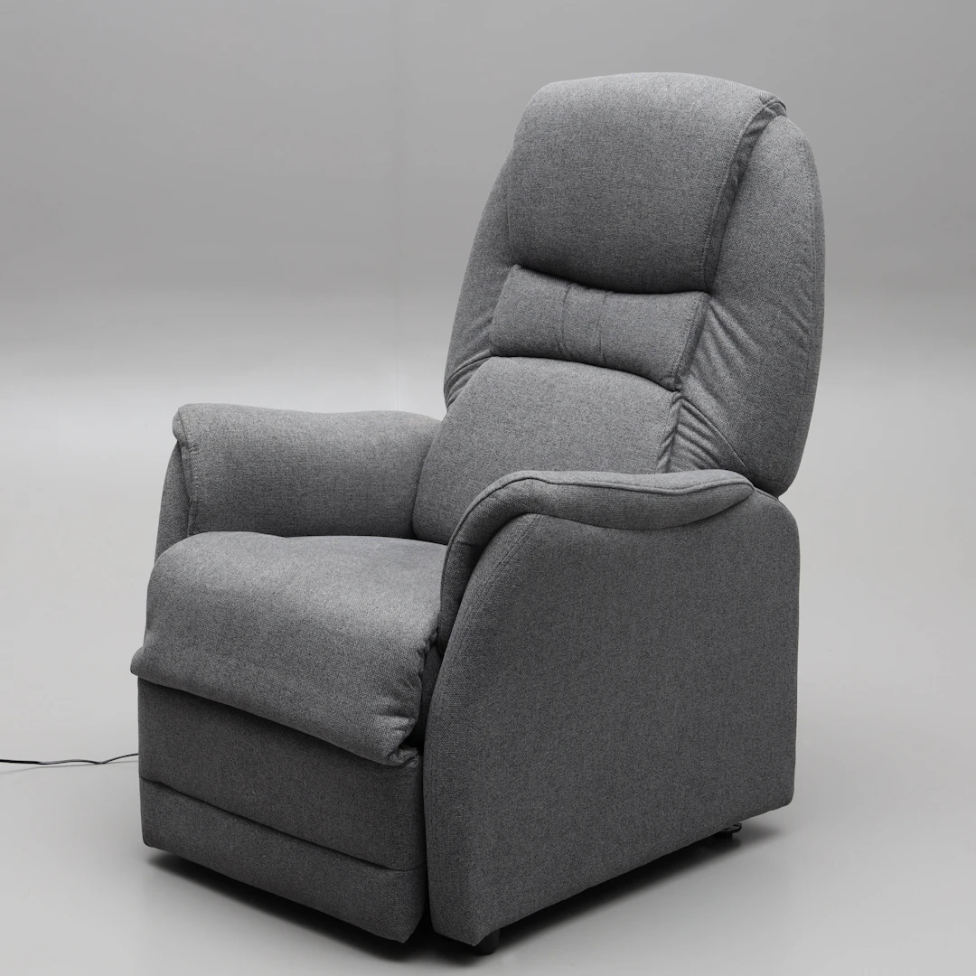 RECLINERFÅTÖLJ, med lyfthjälp, modell "Elof", Mio, samtida.