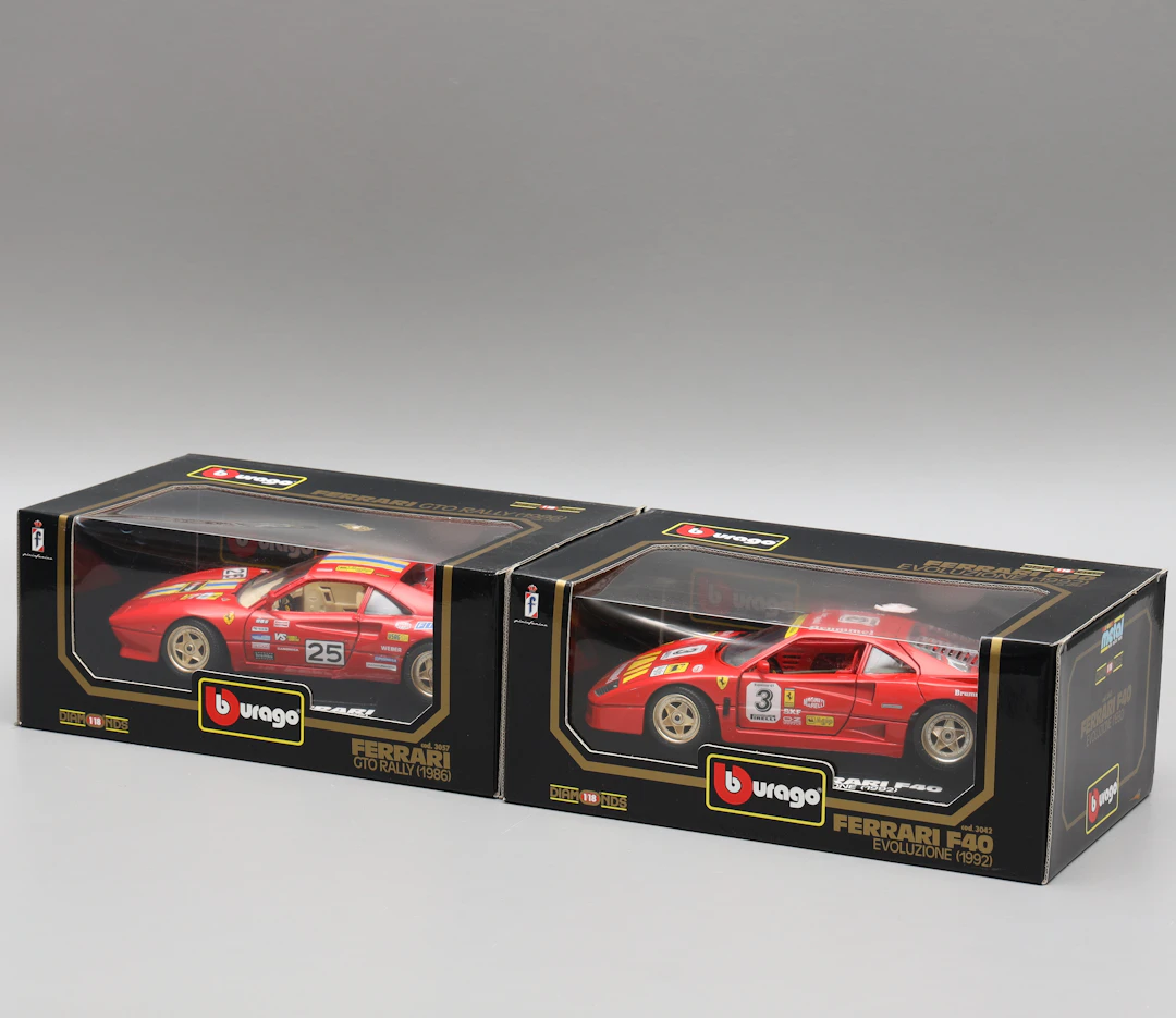 MODELLBILAR, 2 st, Ferrari GTO Rally 1986, Ferrari f40 Evoluzione