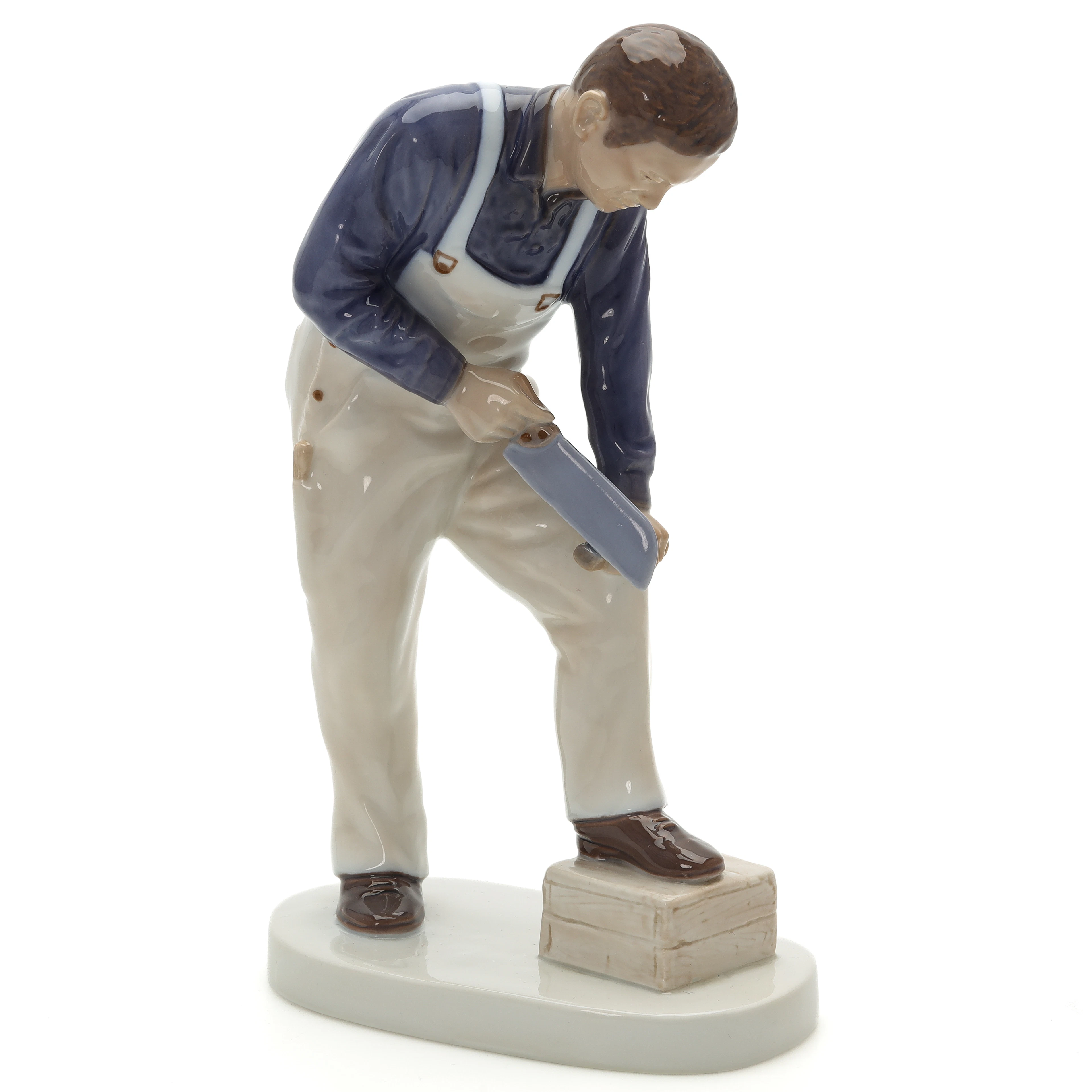 FIGURIN, man med såg, porslin, modell 2434, Bing & Gröndahl, Danmark.