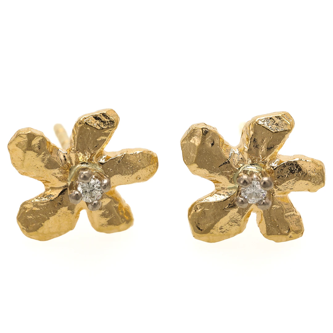 SANDBERG OF SWEDEN, örhängen, modell "Ringo", 18 k guld samt diamanter.
