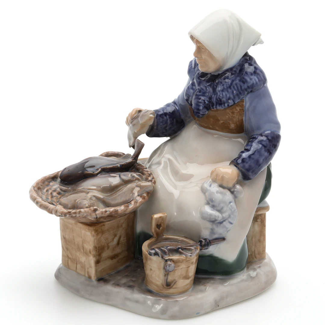 AXEL LOCHNER. Figurin, porslin, modell 2233, Bing & Gröndahl, Danmark.
