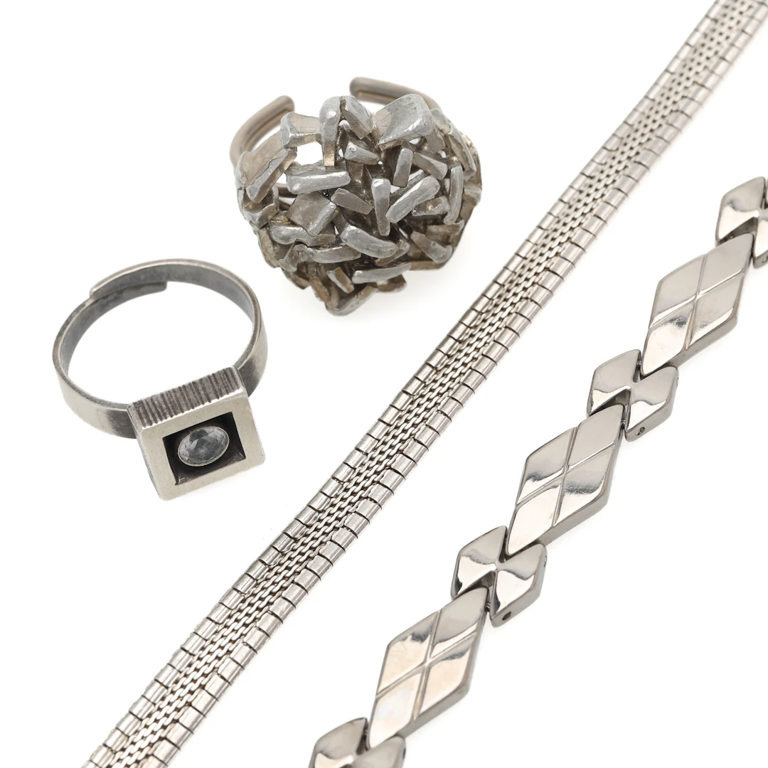 SAMLING SMYCKEN, 4 st, silver samt oädel metall, bland annat Finnfeeling.