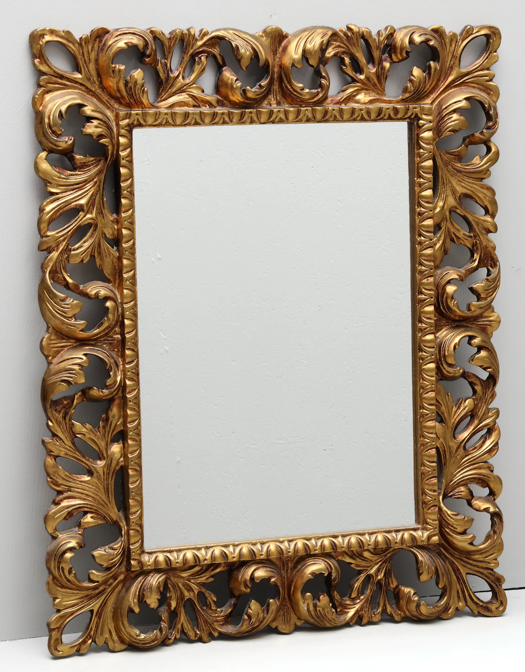 SPEGEL, bronserad med floral dekor, 1900-tal.