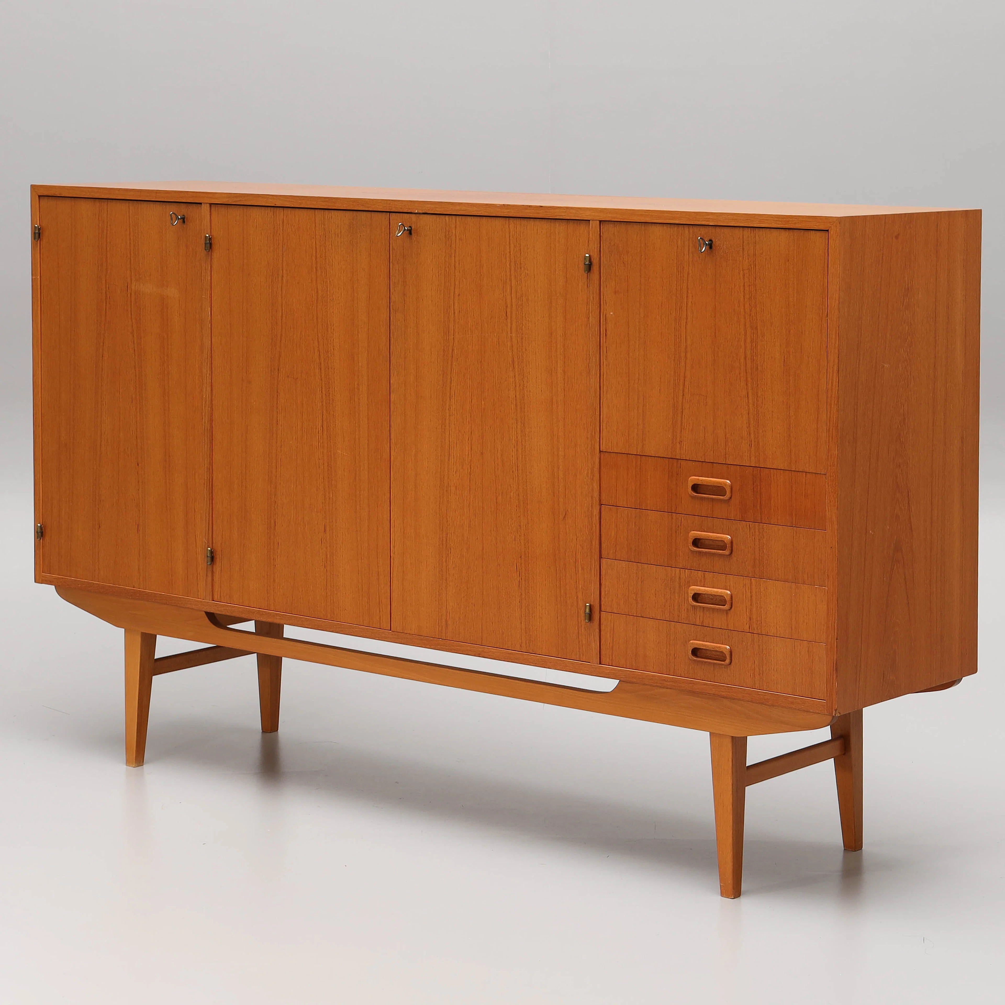 SIDEBOARD, teakfanér, "Råby", Ikea, 1962 år katalog.