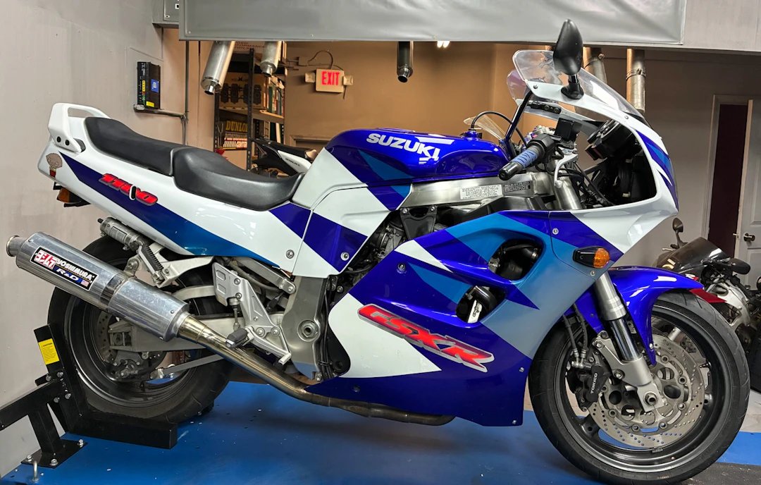 1997 Suzuki GSX-R1100