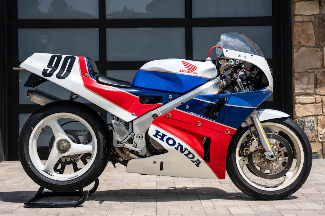 1990 Honda RC30 Race Bike