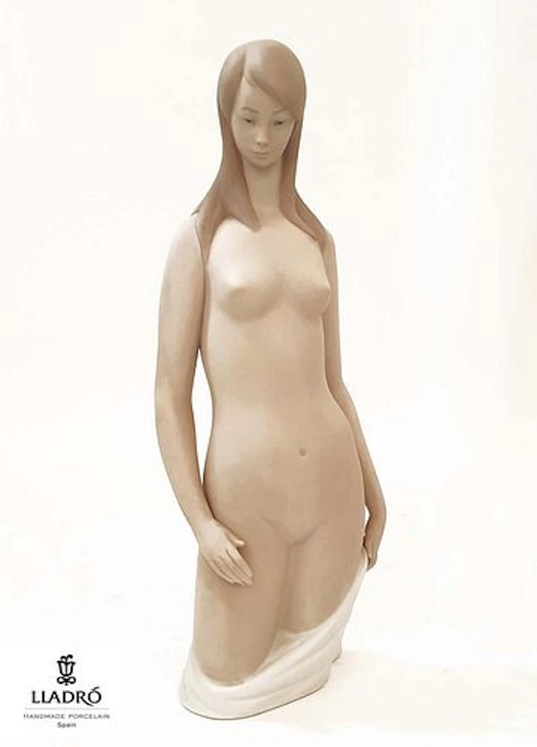 A LLADRO Torso In White 13" Porcelain Statue