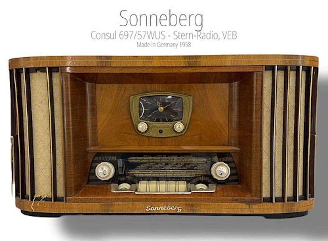 A Vintage 20th C. German Sonneberg Consul 697/57WUS - Stern-Radio, VEB