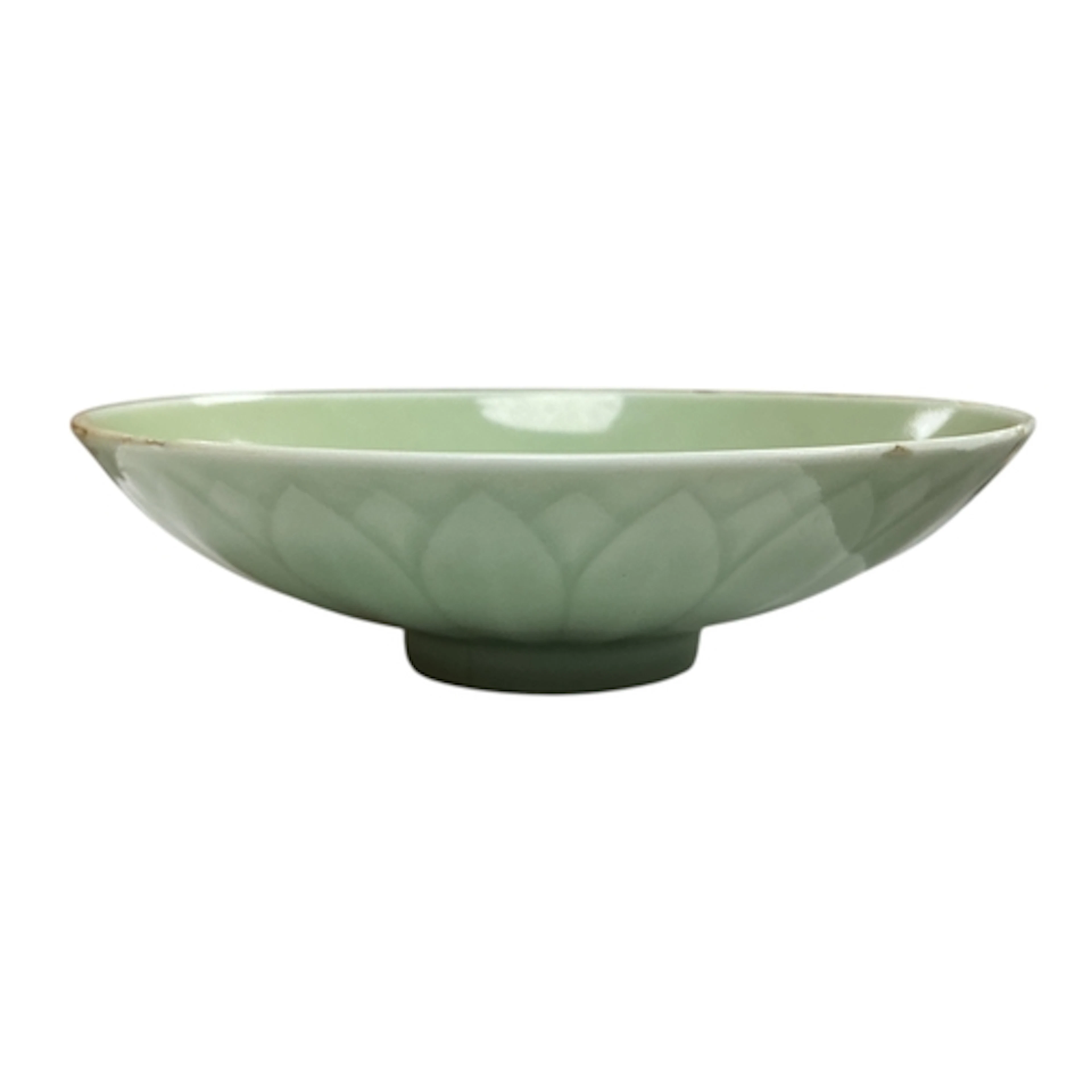 A Chinese celadon glazed crysanthemum dish, Kangxi six chara...