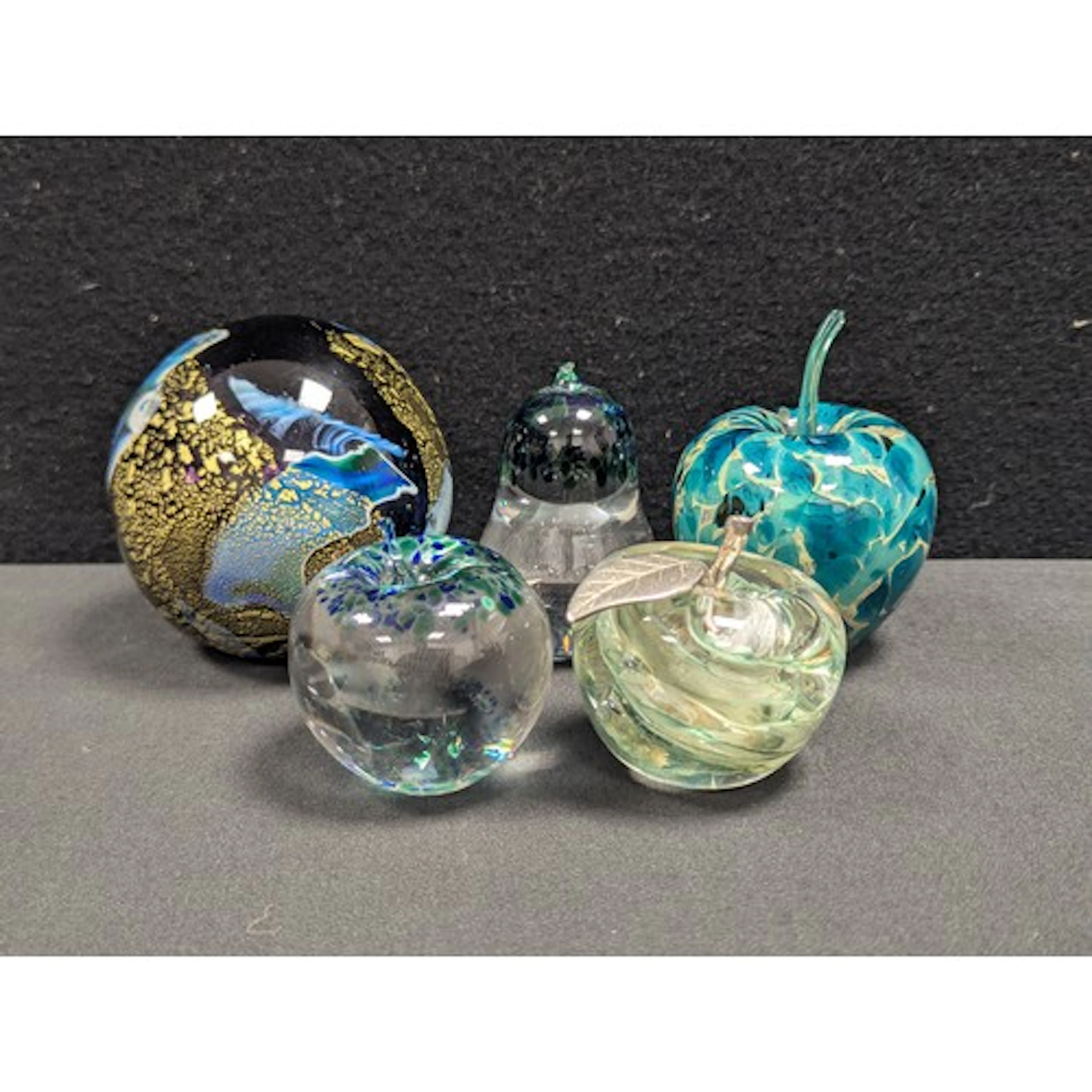 A Mdina Phoenician pattern glass paperweight, 7.5cm high ove...