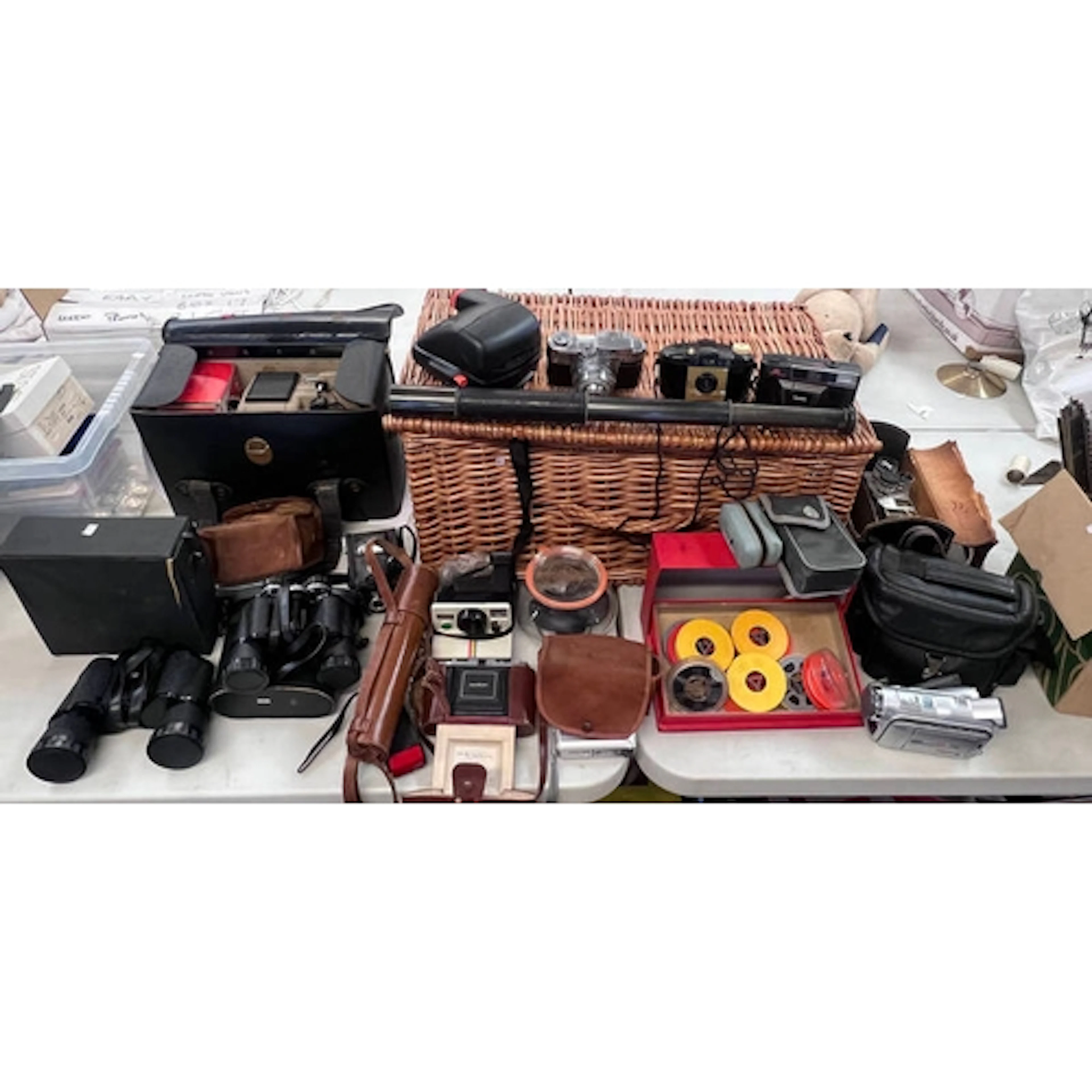 GOOD SELECTION OF CAMERAS AND BINOCULARS TO INCLUDE A TWO DR...