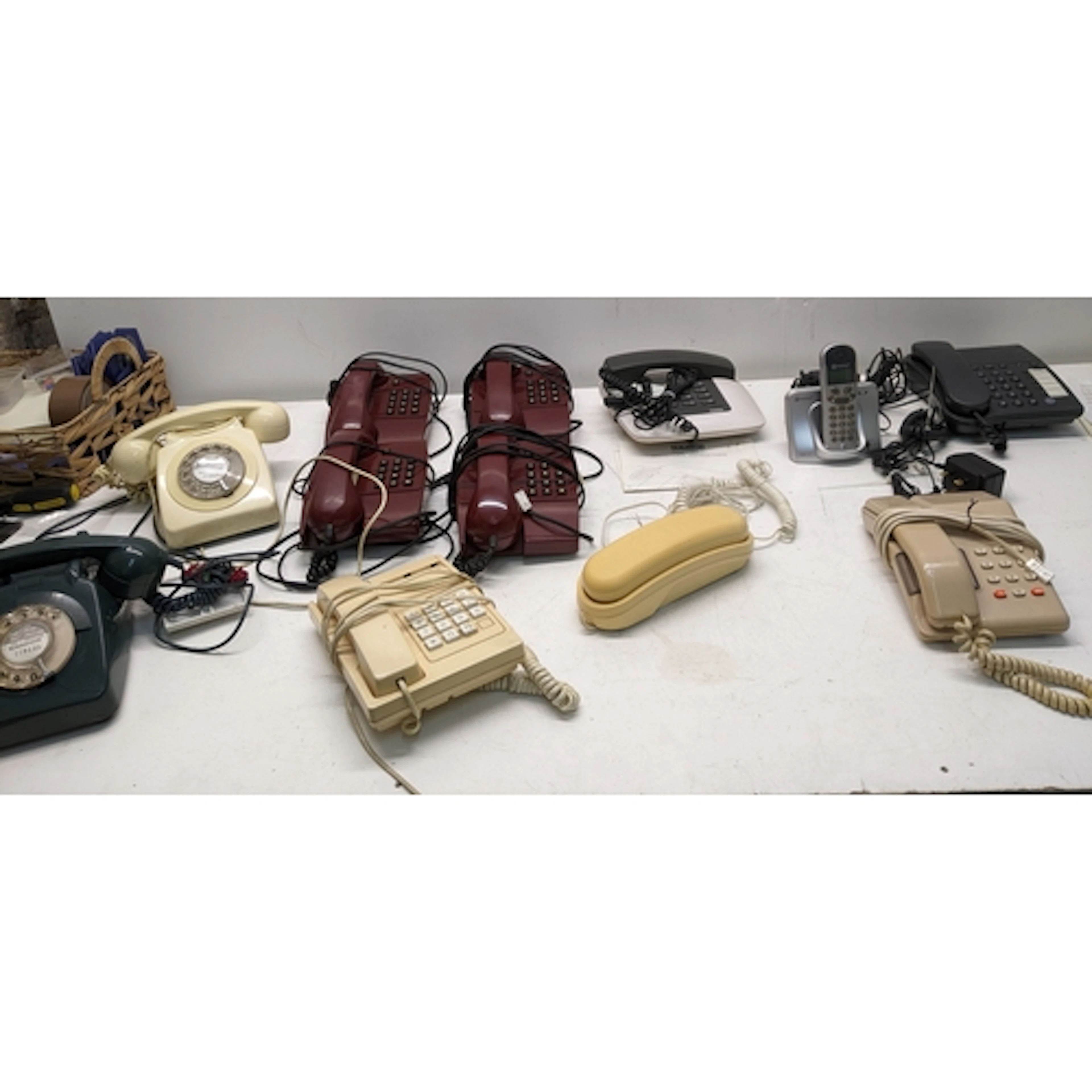 A collection of vintage 1980s/90s and 2000s period corded la...