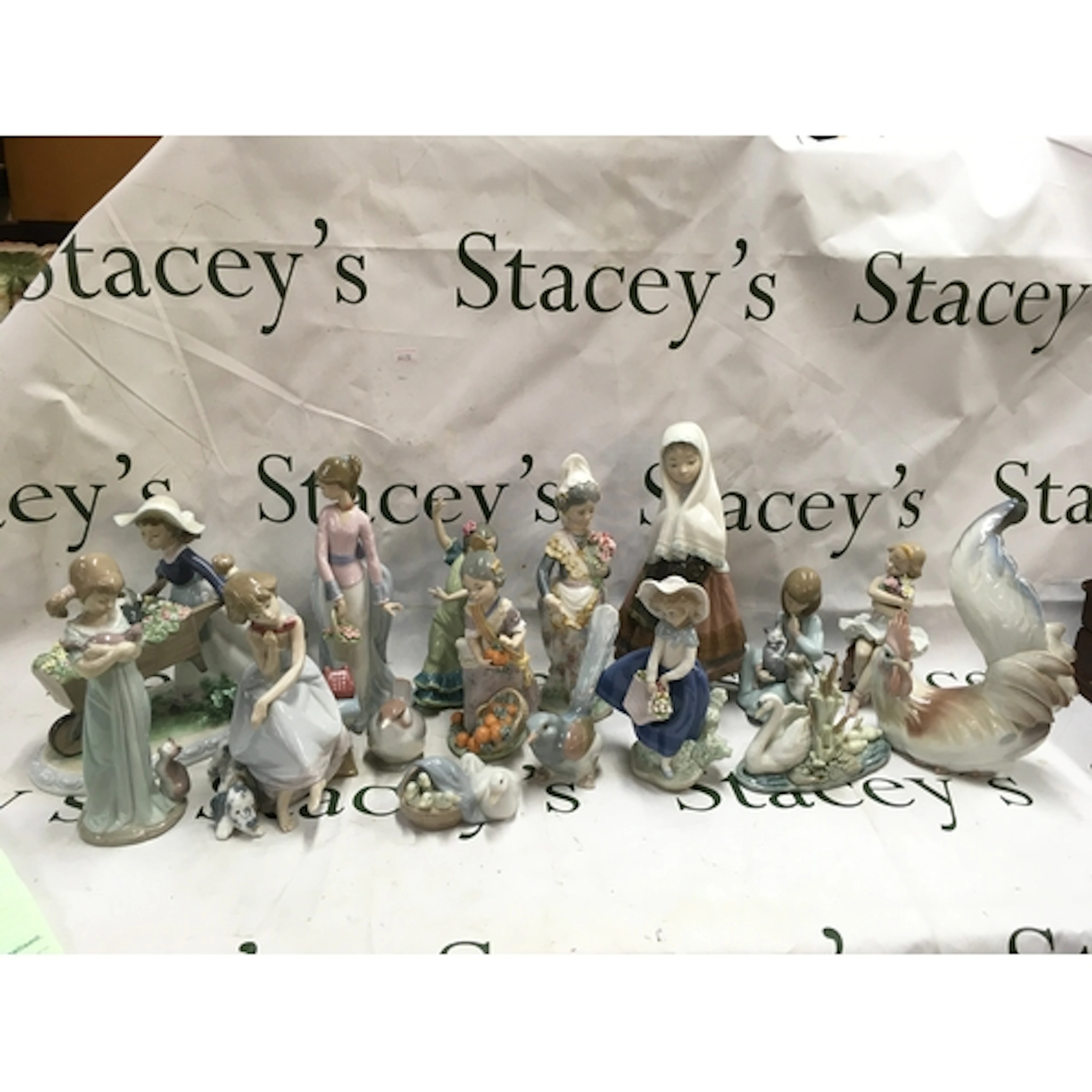 16 various Lladro figures