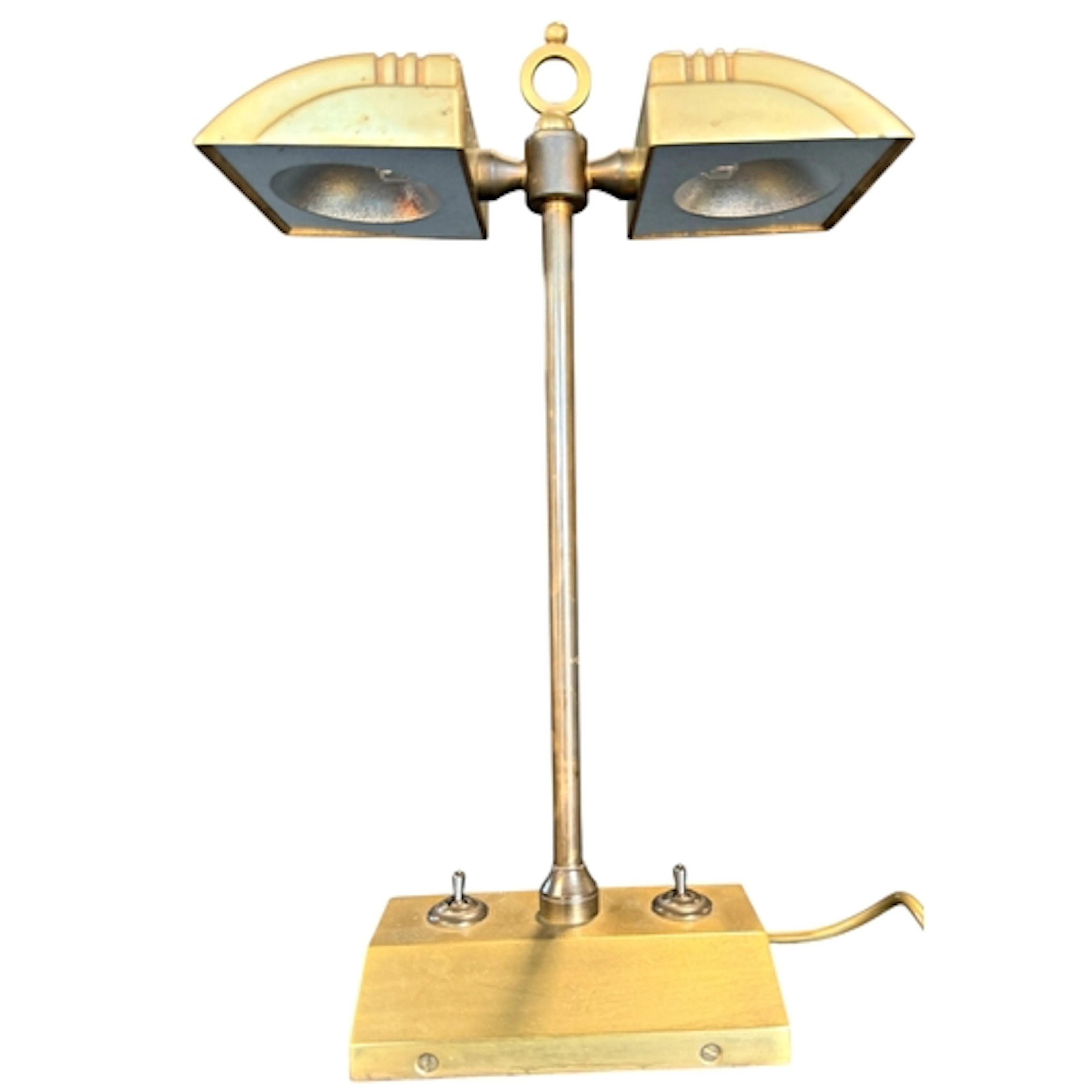 An Art Deco style 'Double Arrow' brass bankers lamp, 40cm