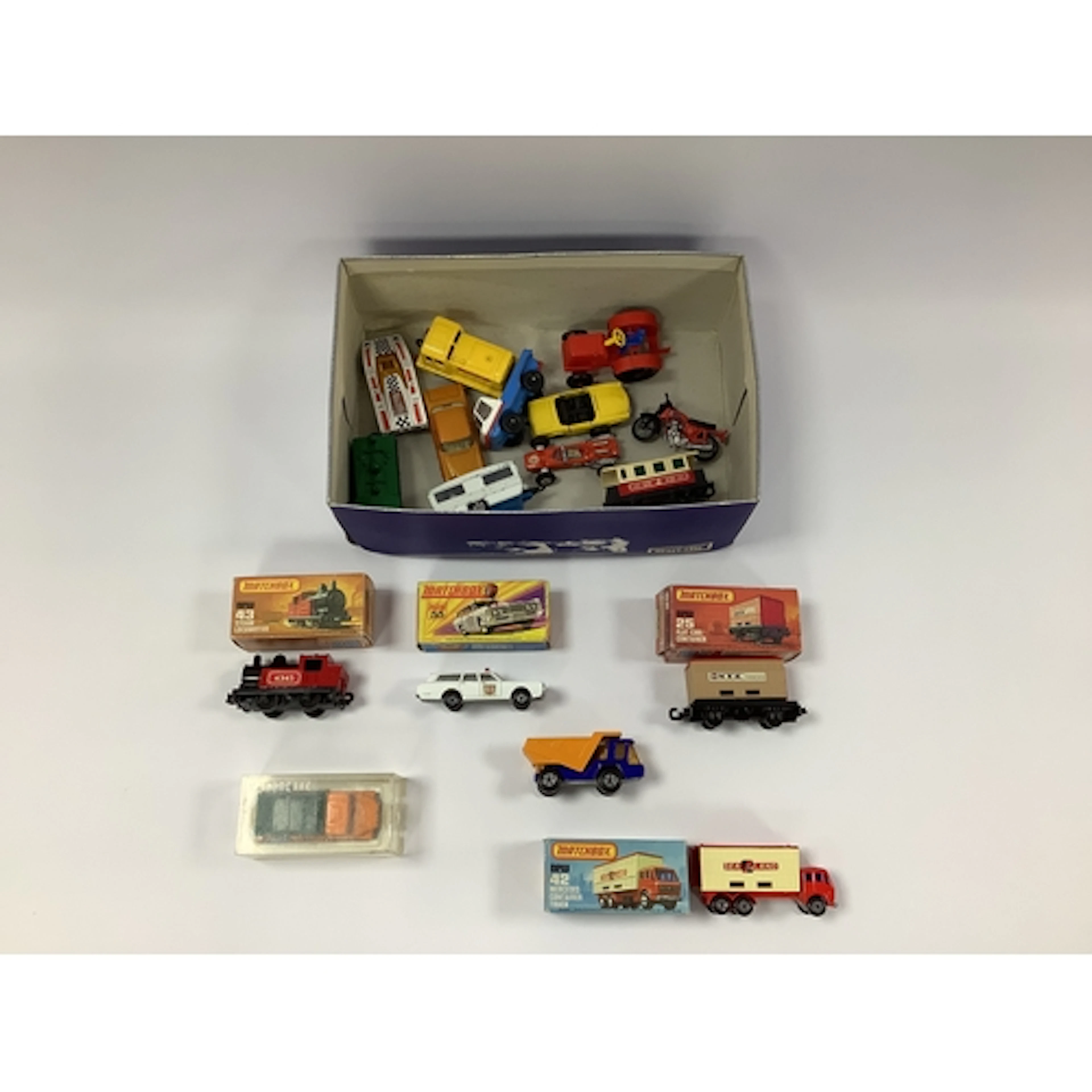 Seventeen diecast, plastic model vehicles predominantly by M...