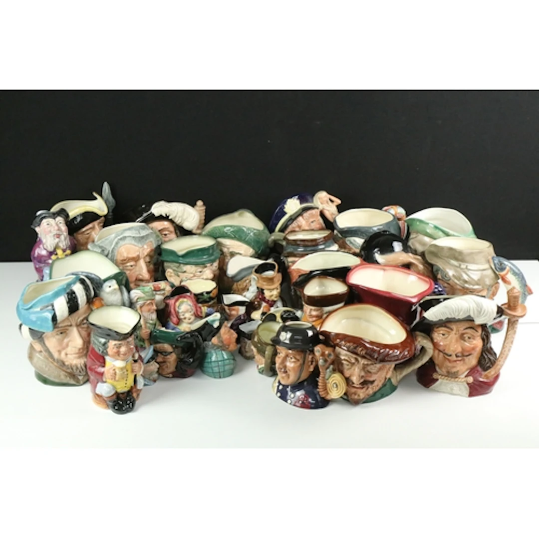 Large collection of character jugs, to comprise Royal Doulto...