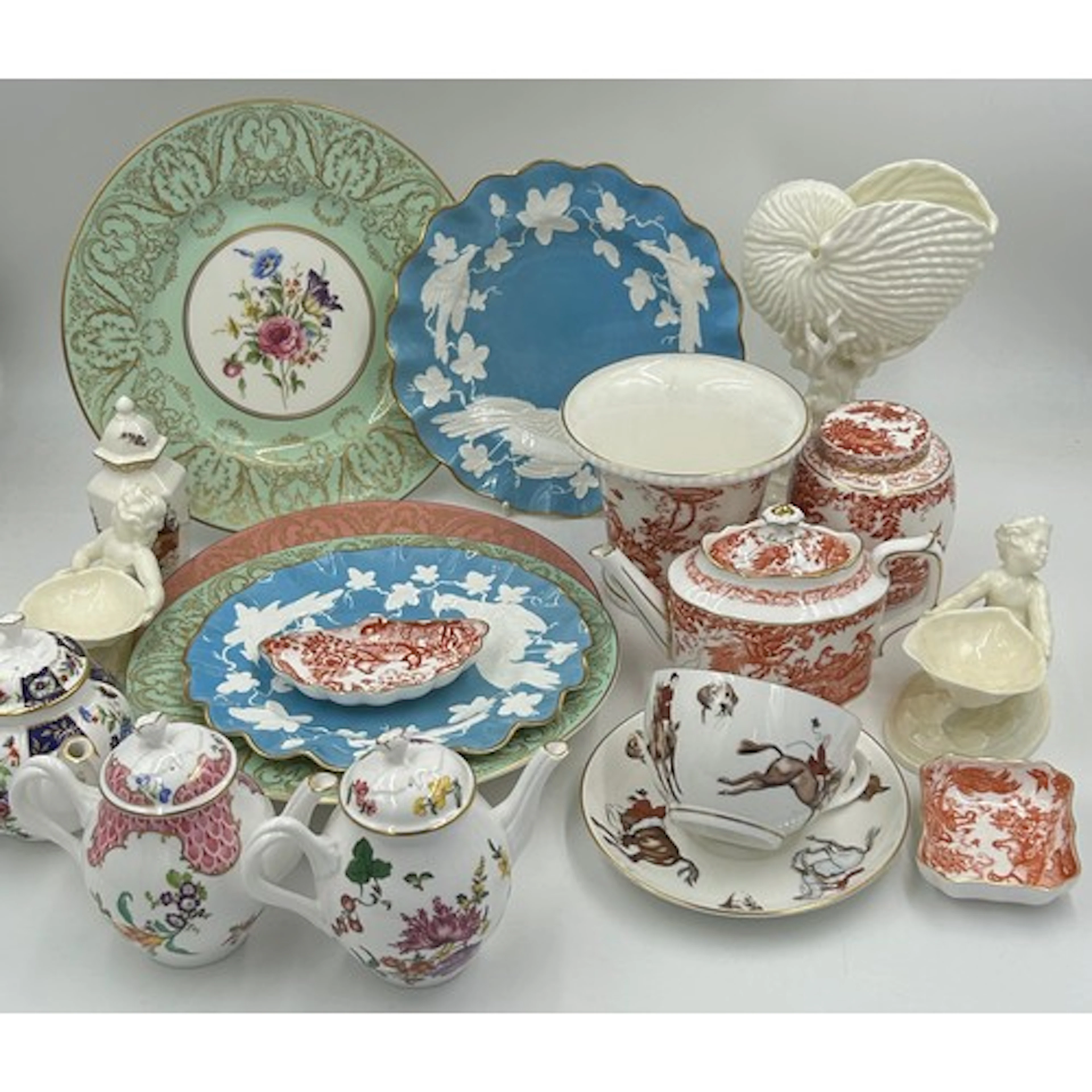 A selection of Royal Worcester to include 3 x floral gilt di...