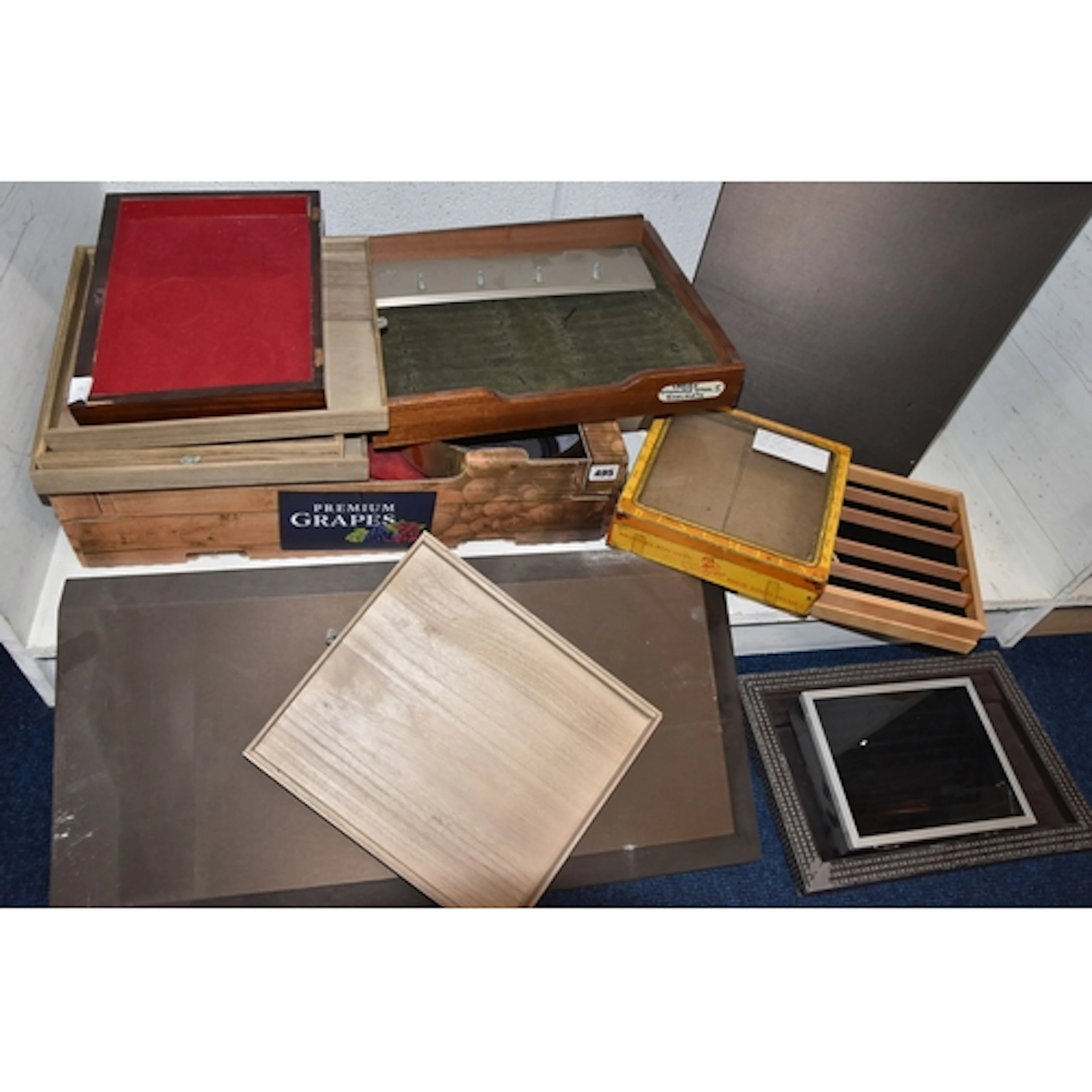 A LARGE QUANTITY OF DISPLAY TRAYS, assorted bands, ring tray...