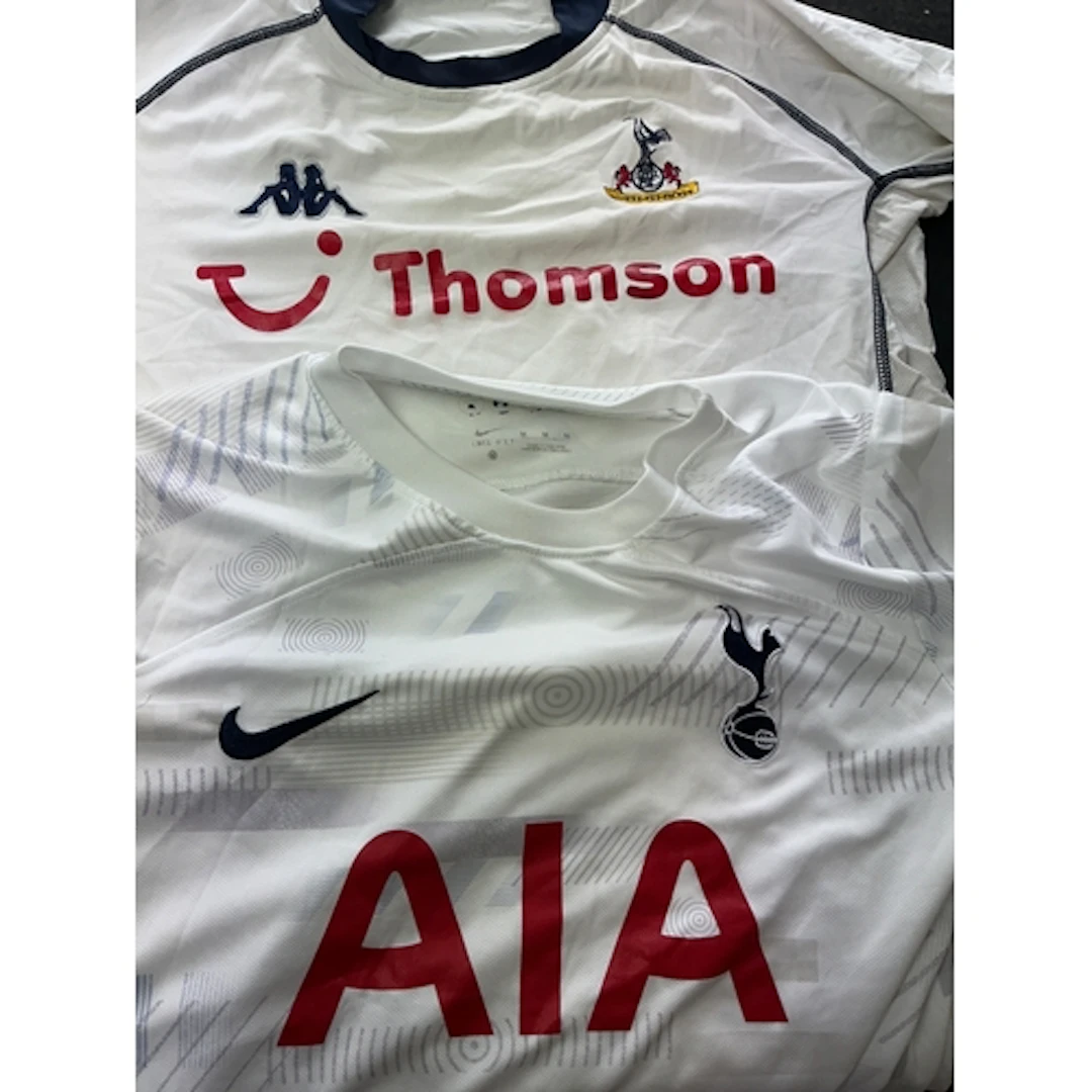 Tottenham Replica Football Shirts: Mainly adult sizes in fai...