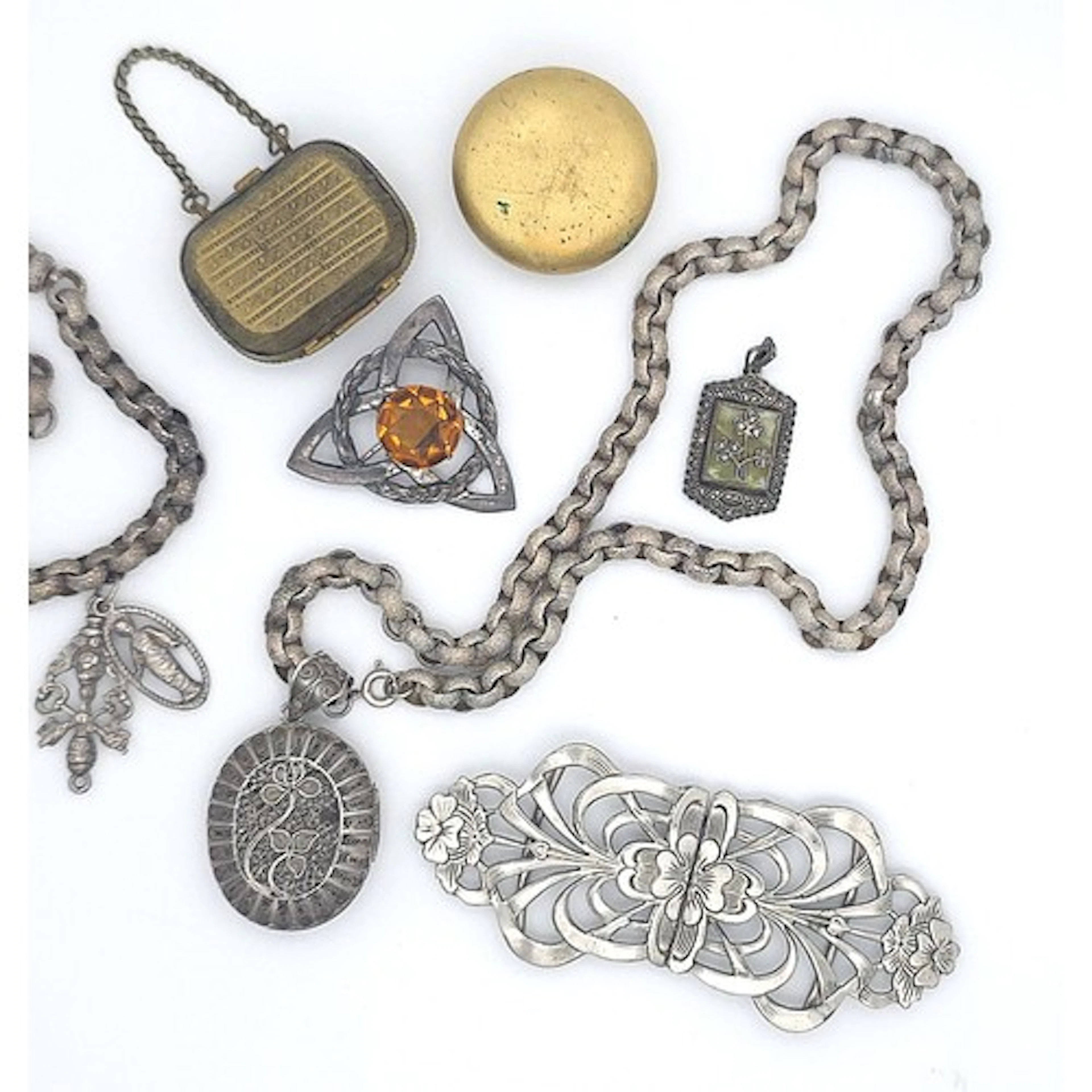 A small collection of jewellery, to include a sterling silve...